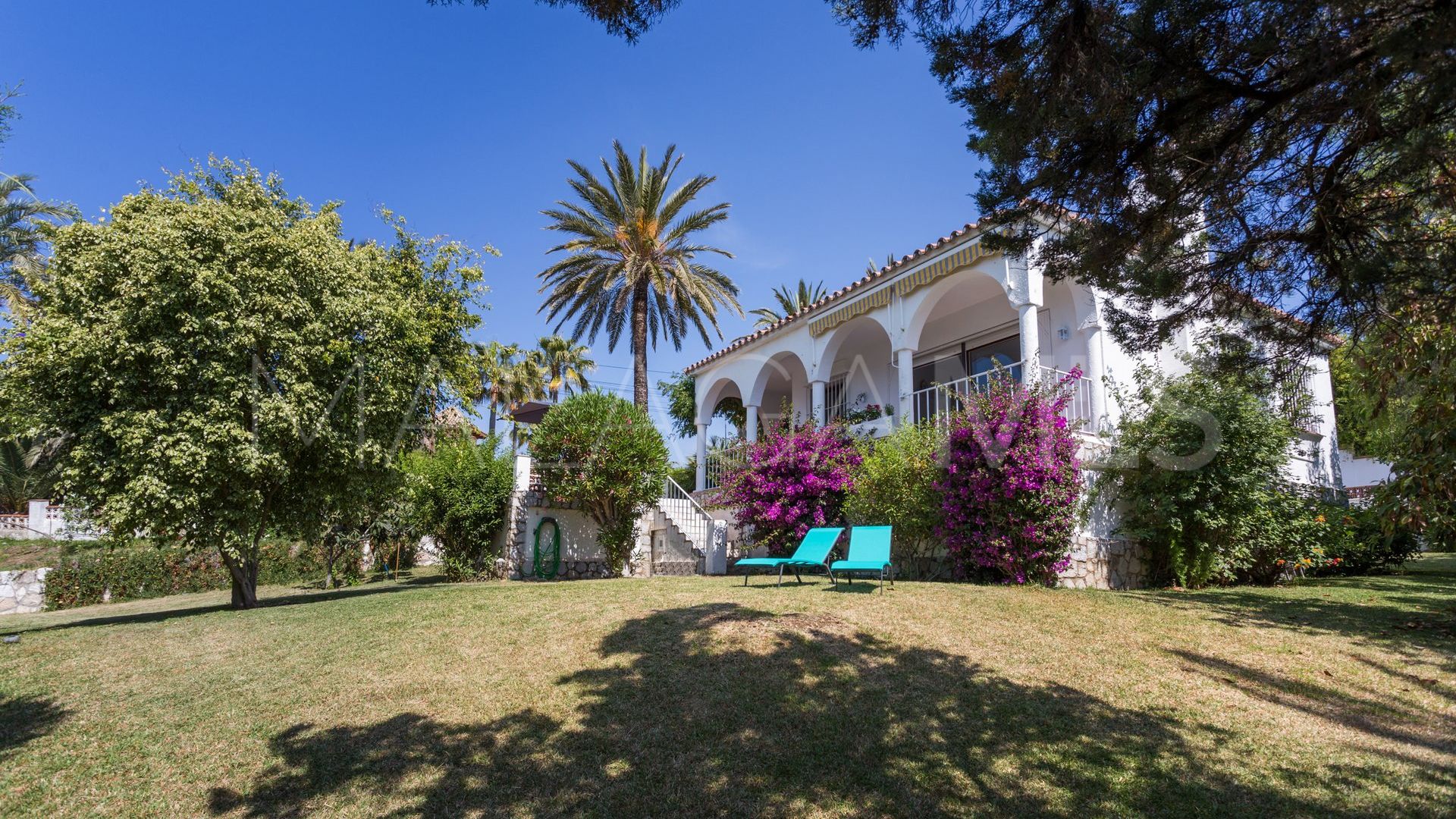 Buy villa in Marbesa de 5 bedrooms