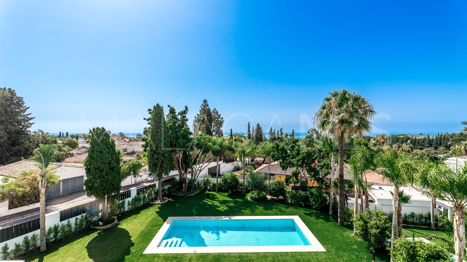 Villa for sale in Marbella Golden Mile with 5 bedrooms