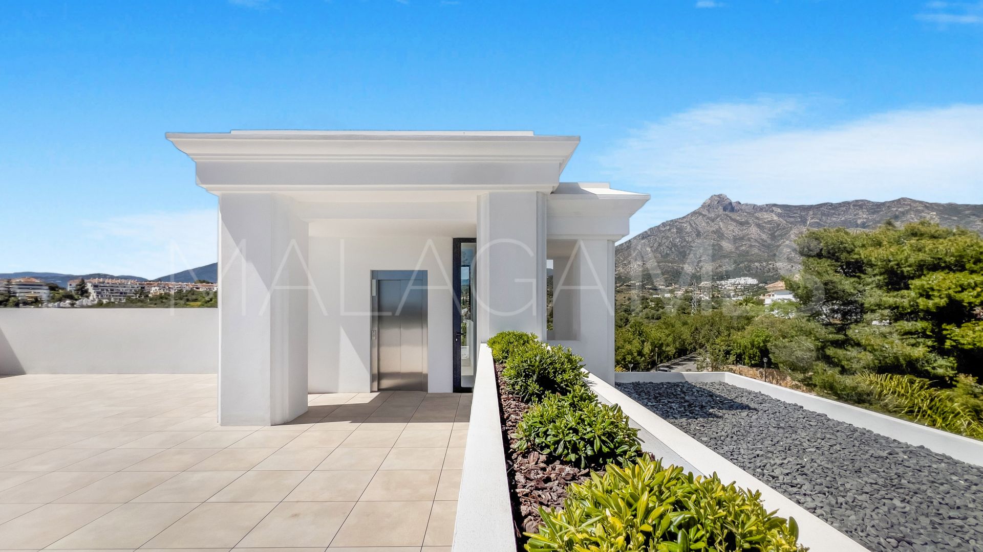 Villa for sale in Las Lomas del Marbella Club