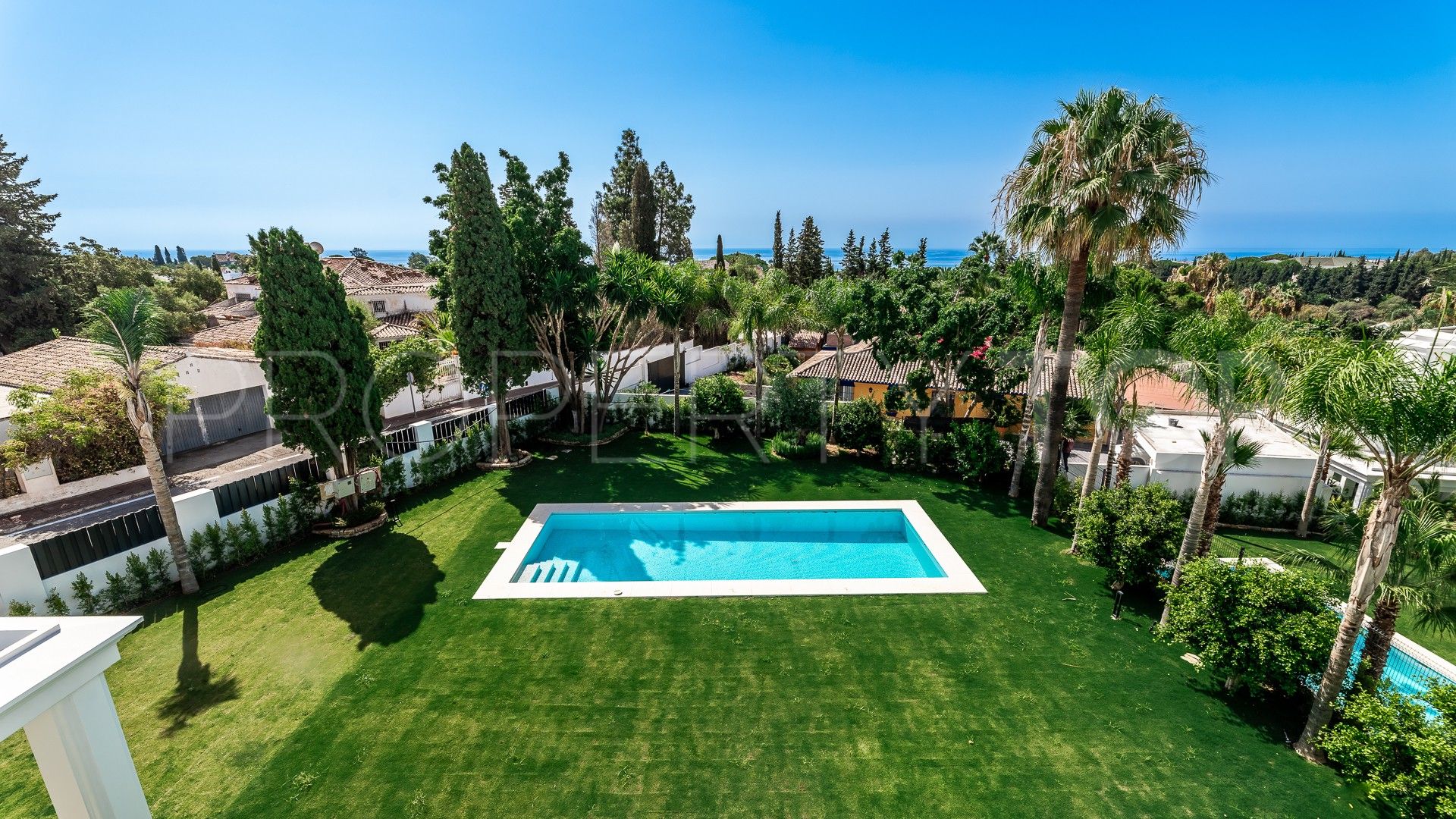 Villa en venta con 5 dormitorios en Las Lomas del Marbella Club