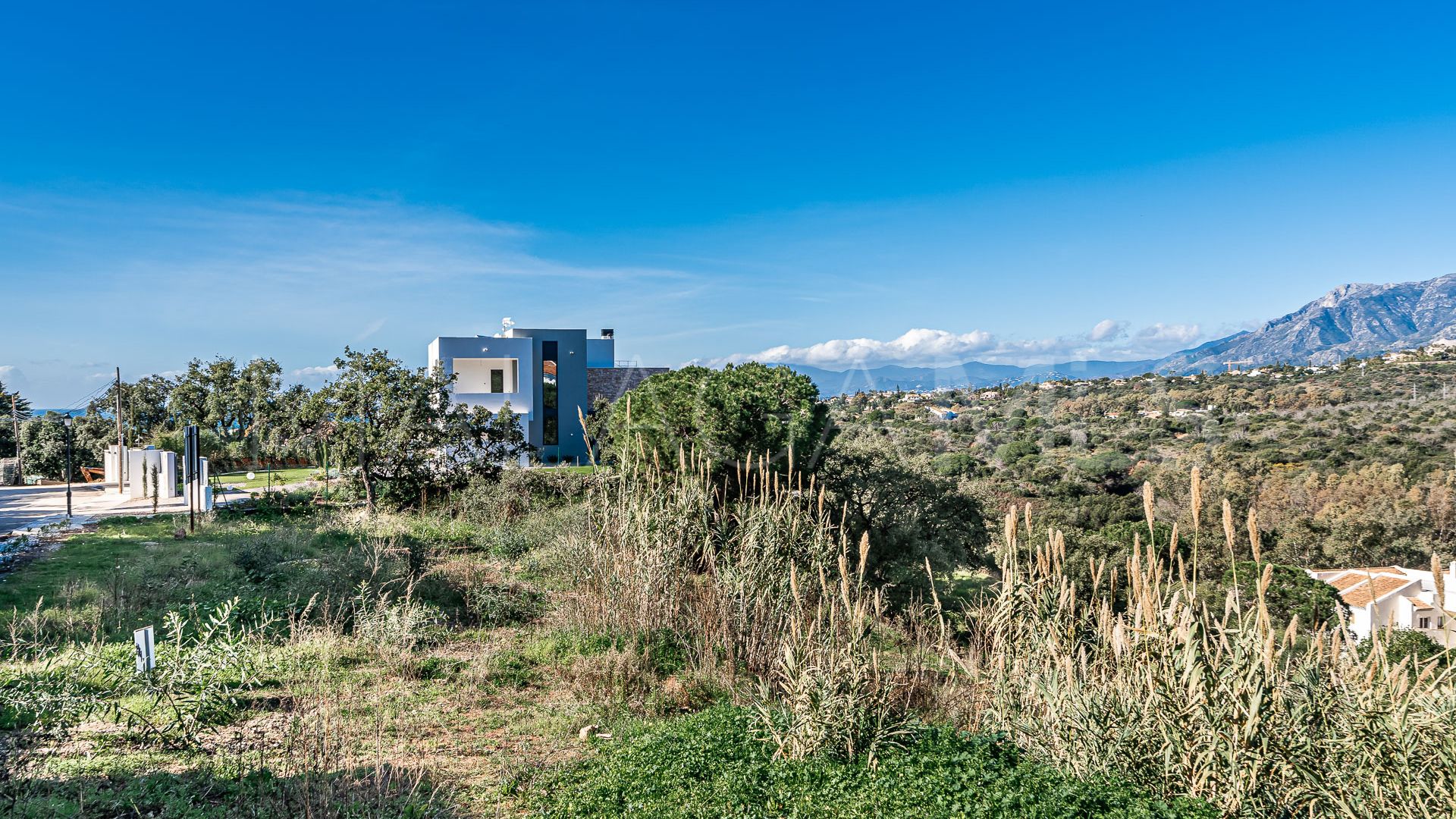 Grundstück for sale in Elviria