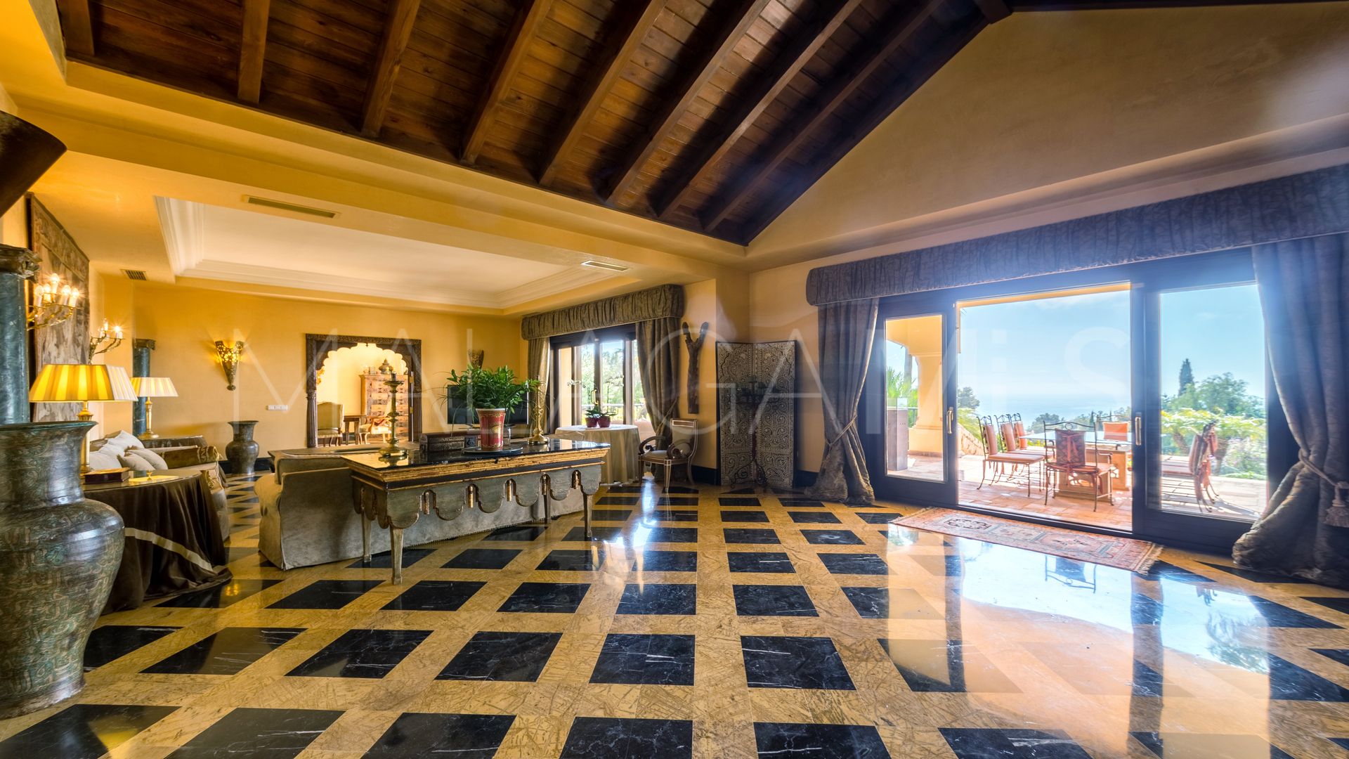 Villa for sale in Sierra Blanca