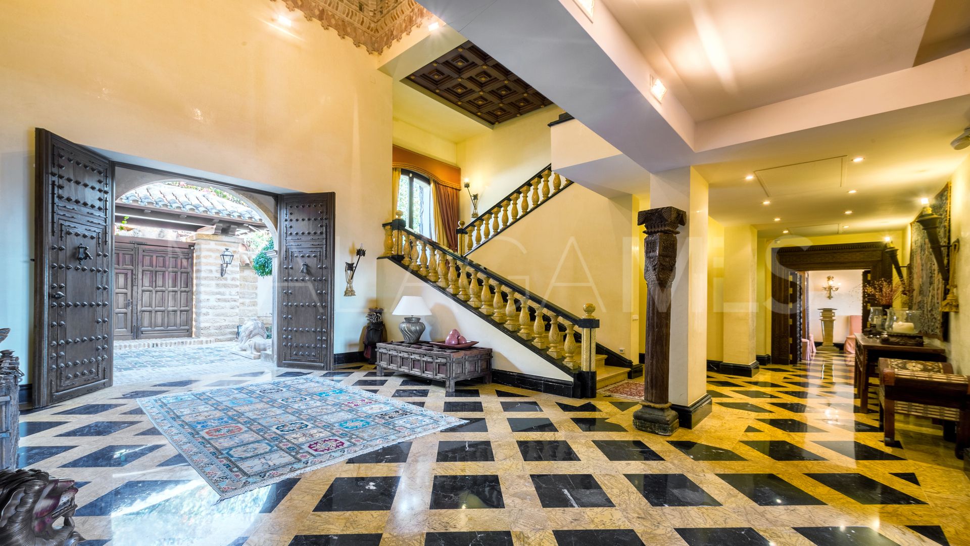 Villa for sale in Sierra Blanca