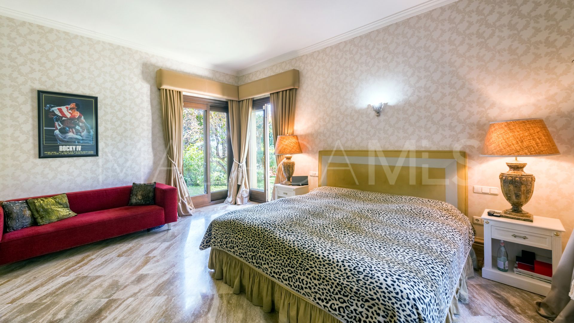 Villa for sale in Sierra Blanca