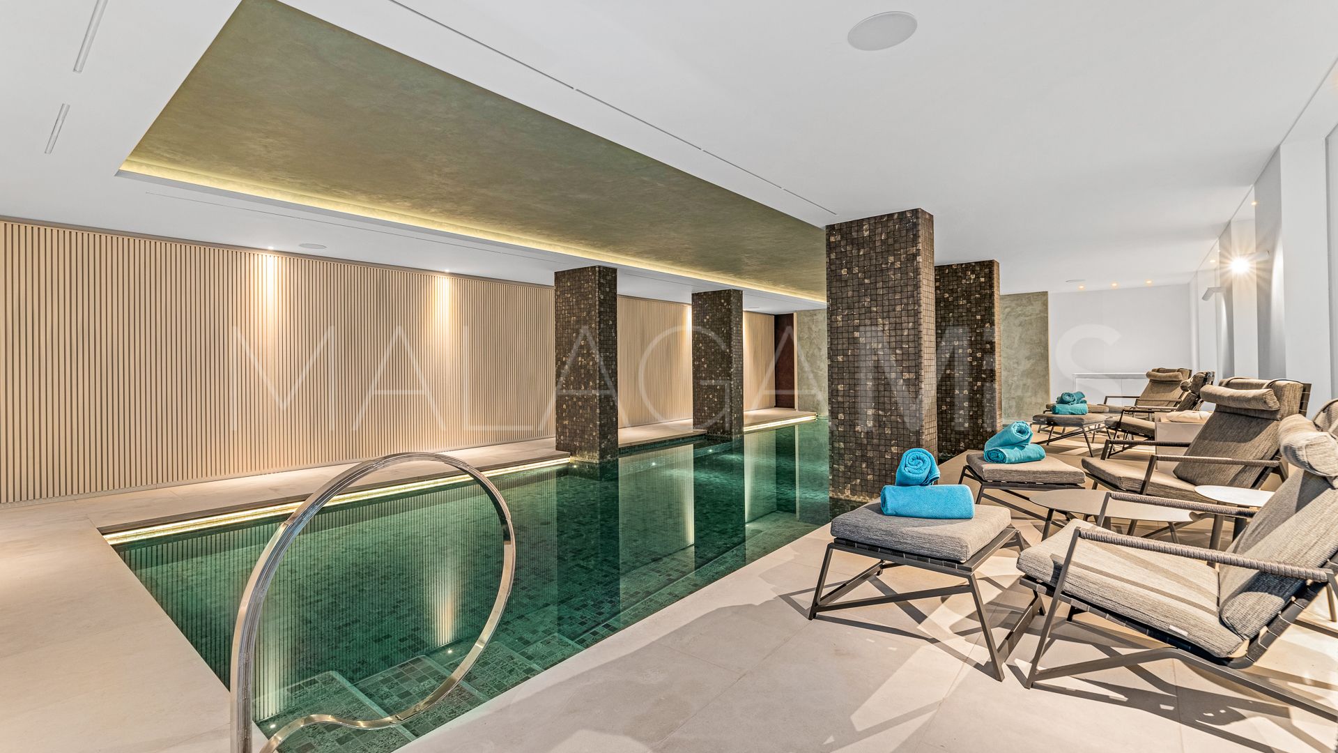 Villa for sale in Cascada de Camojan