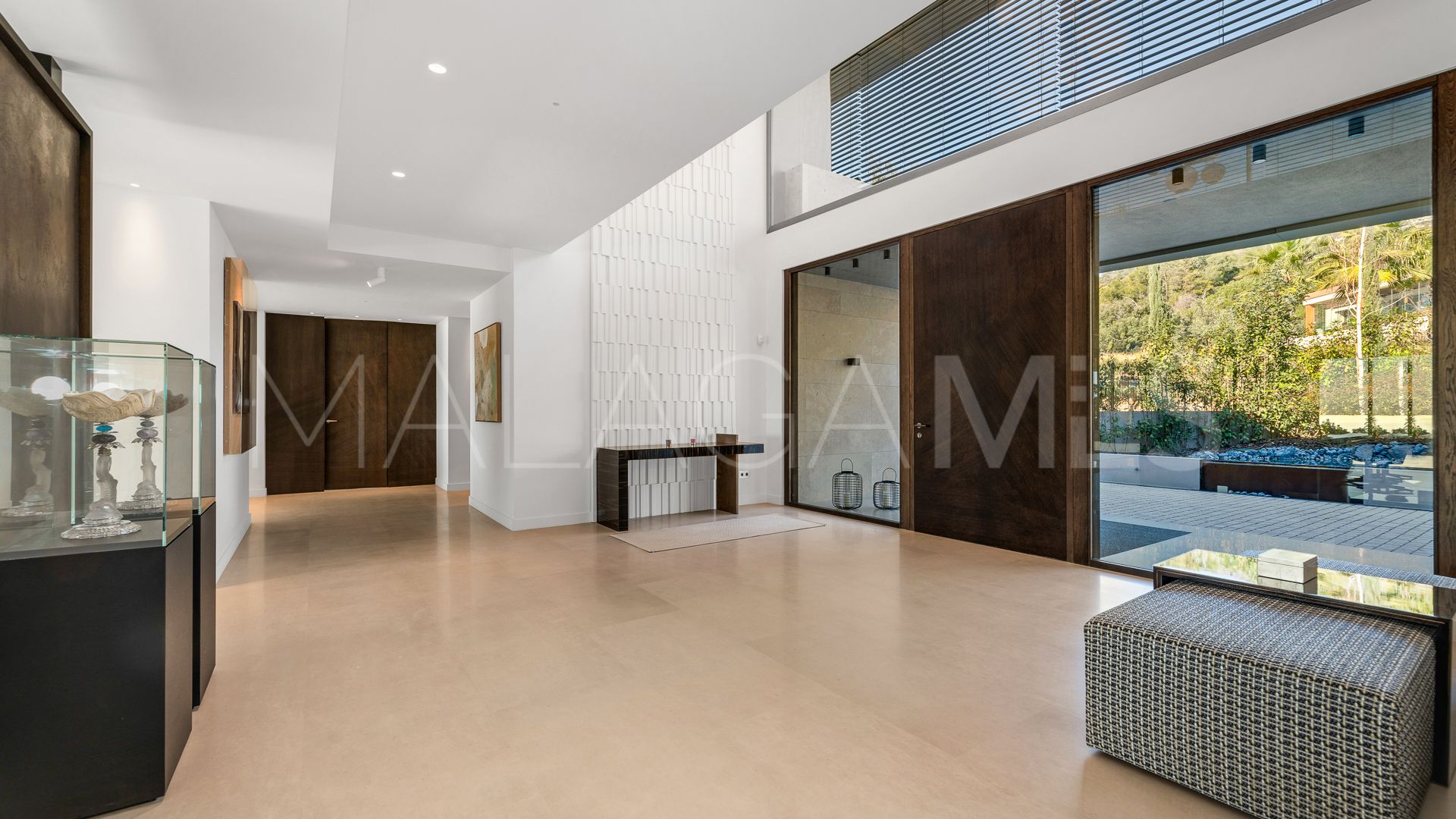 Villa for sale in Cascada de Camojan