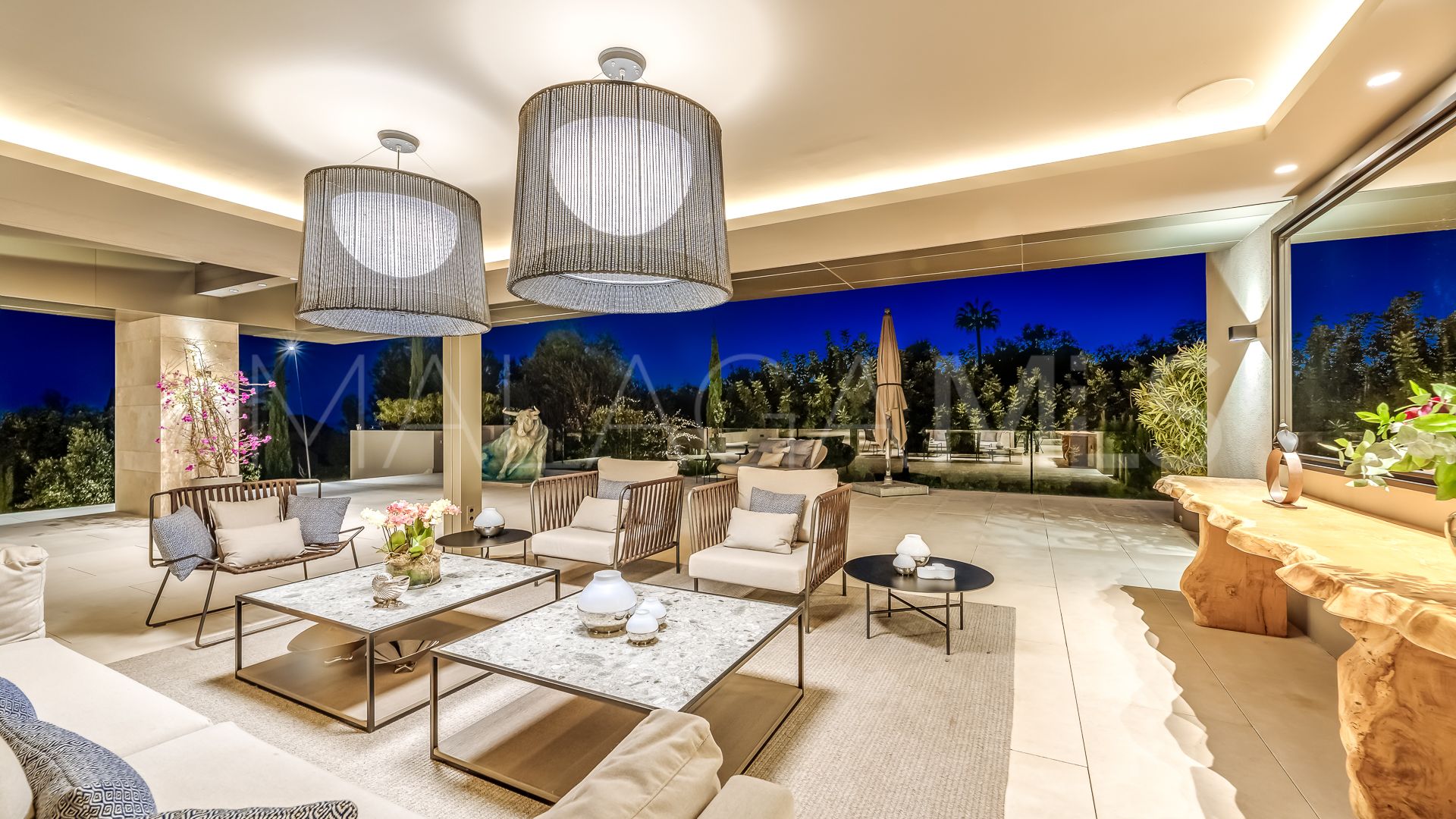 Villa for sale in Cascada de Camojan