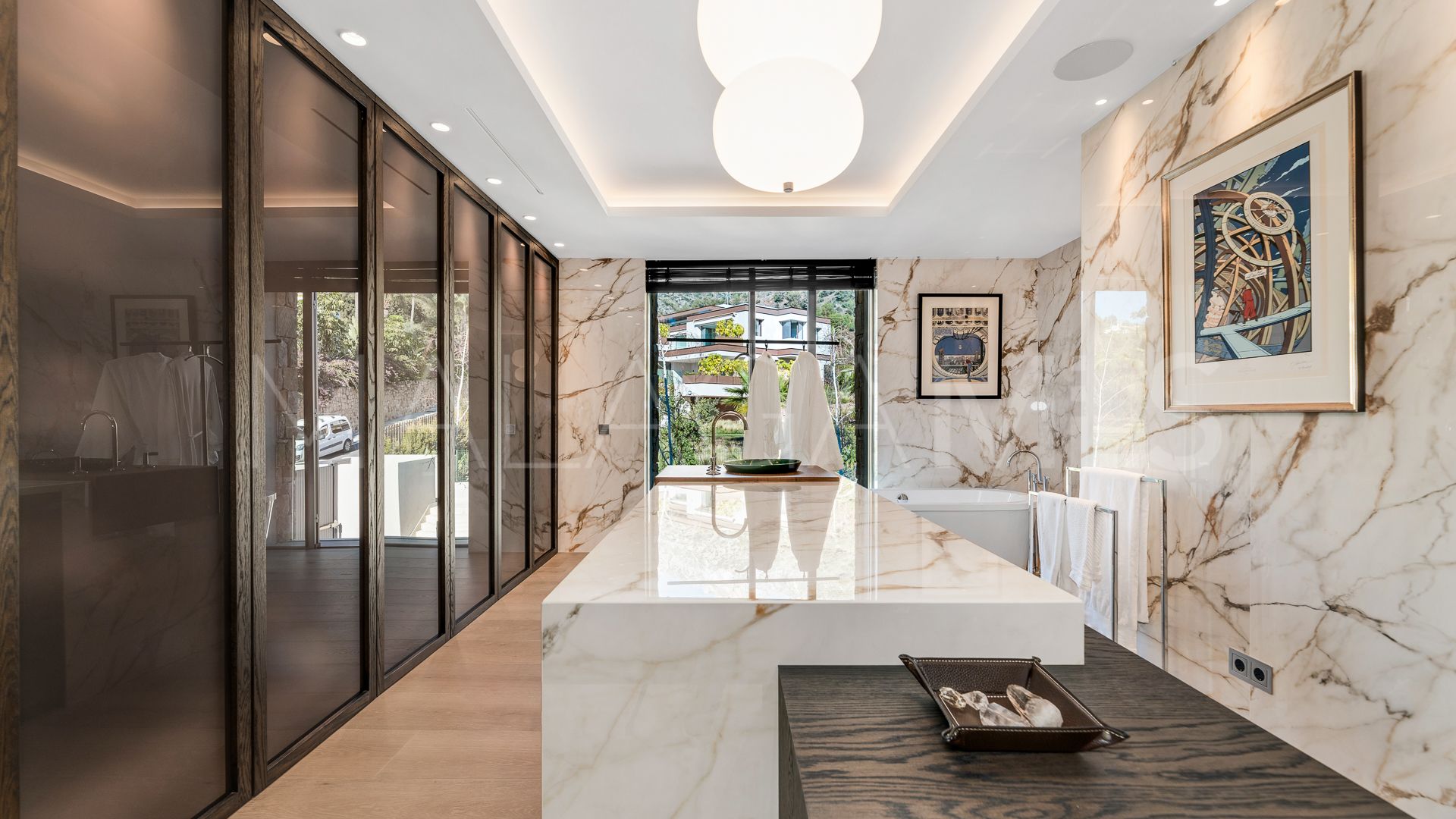 Villa for sale in Cascada de Camojan