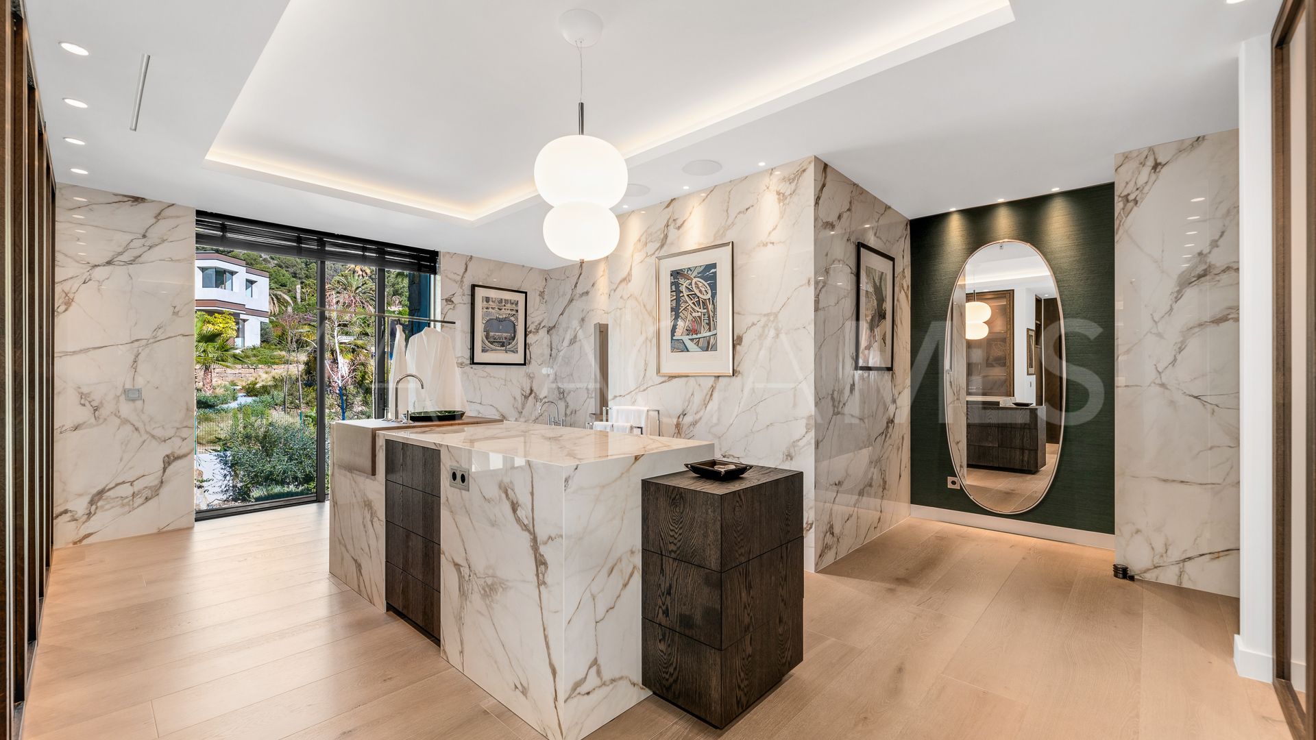 Villa for sale in Cascada de Camojan