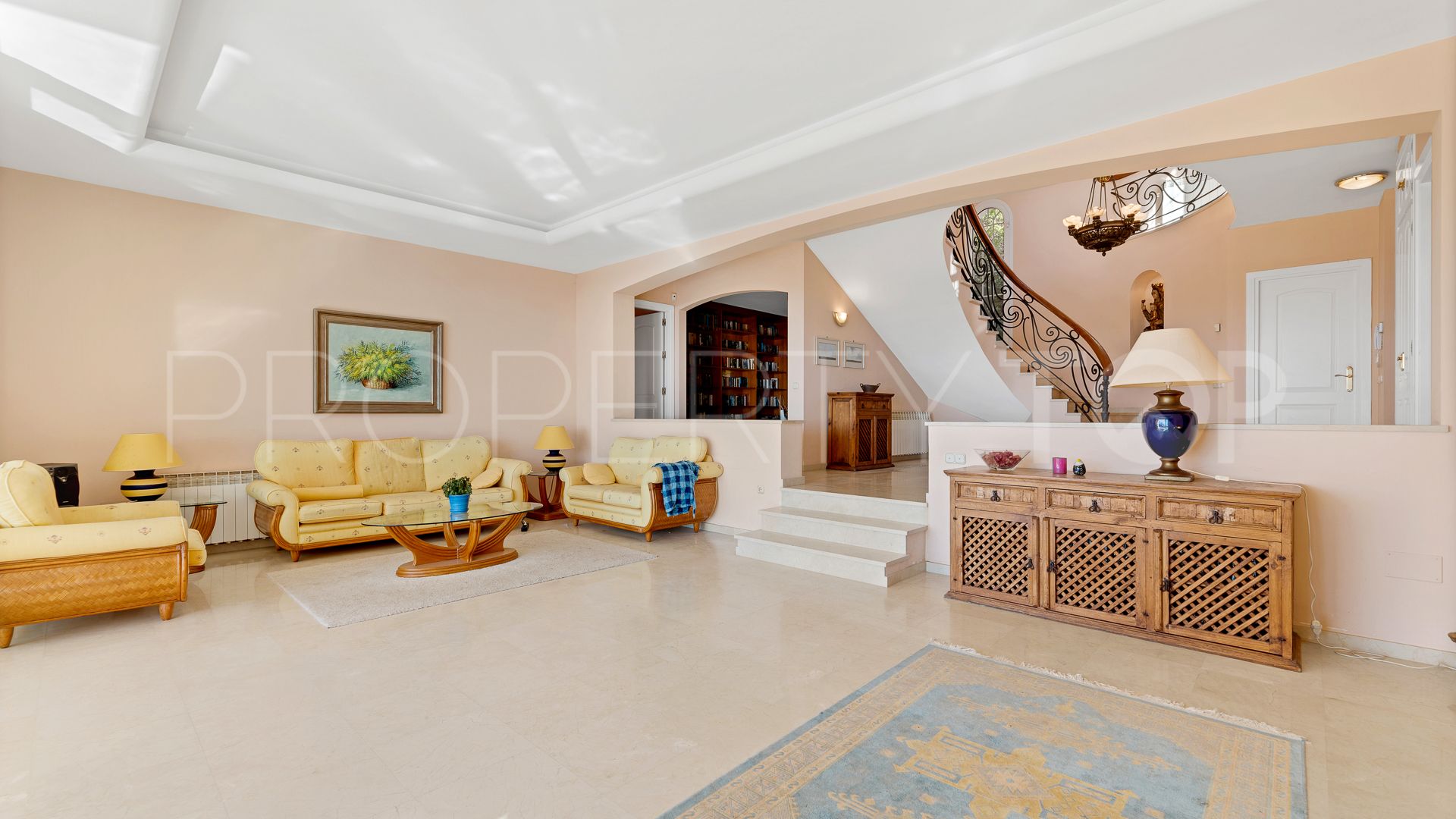 For sale villa in El Rosario with 6 bedrooms