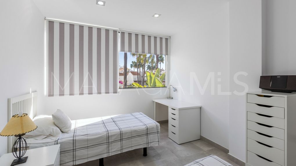 Adosado for sale de 3 bedrooms in Bahia de Marbella