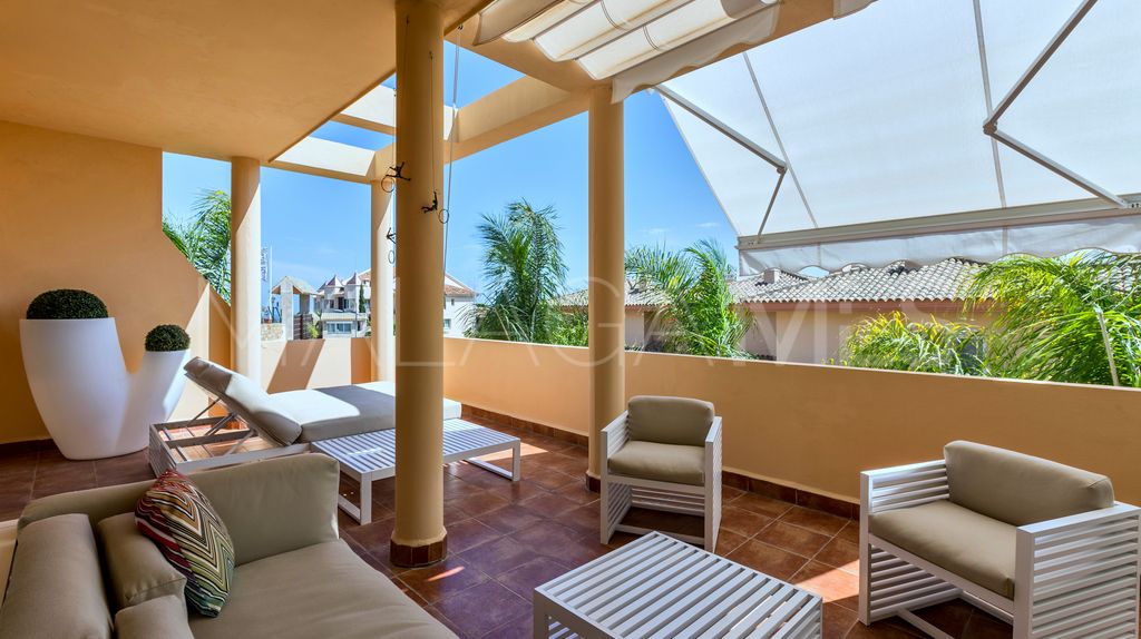 For sale Nueva Andalucia apartment with 3 bedrooms