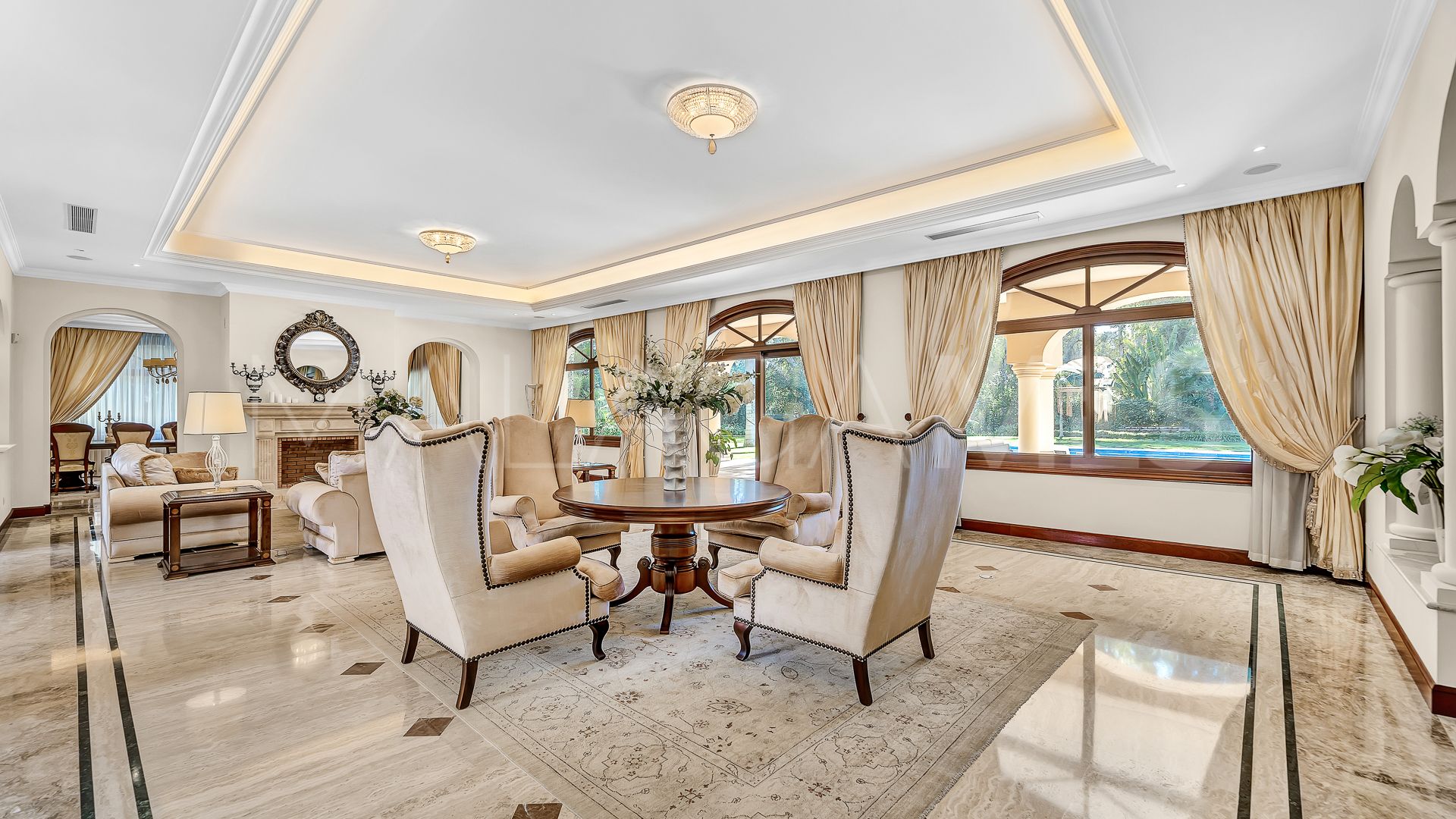 Guadalmina Baja, villa de 8 bedrooms for sale