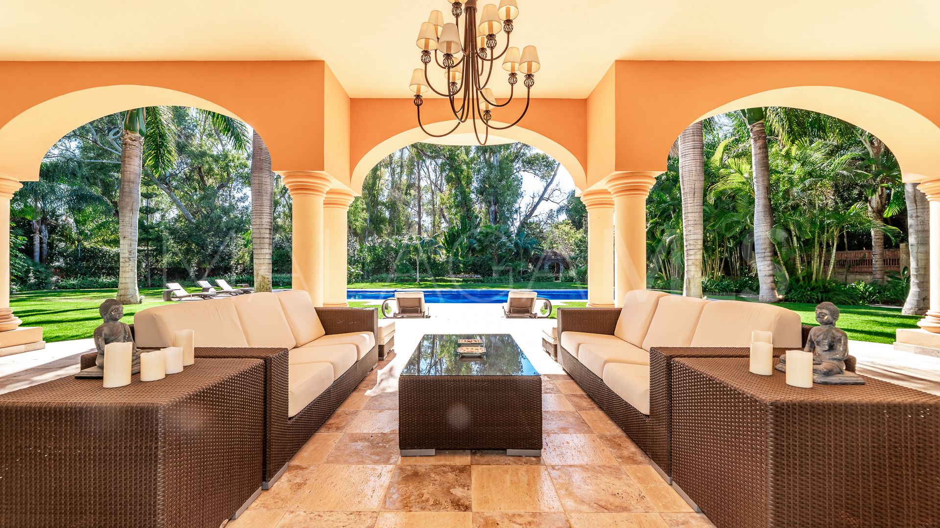 Guadalmina Baja, villa de 8 bedrooms for sale