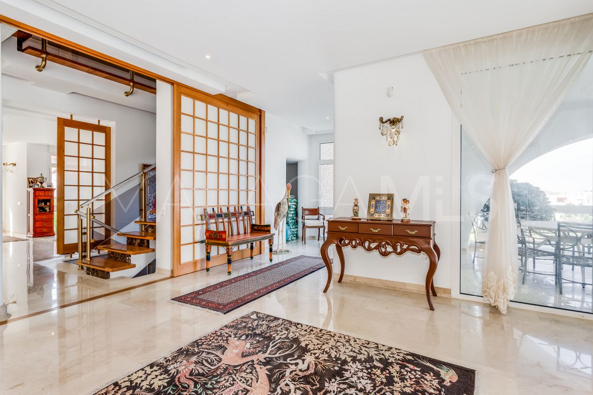 Villa a la venta de 6 bedrooms in Altos de Elviria