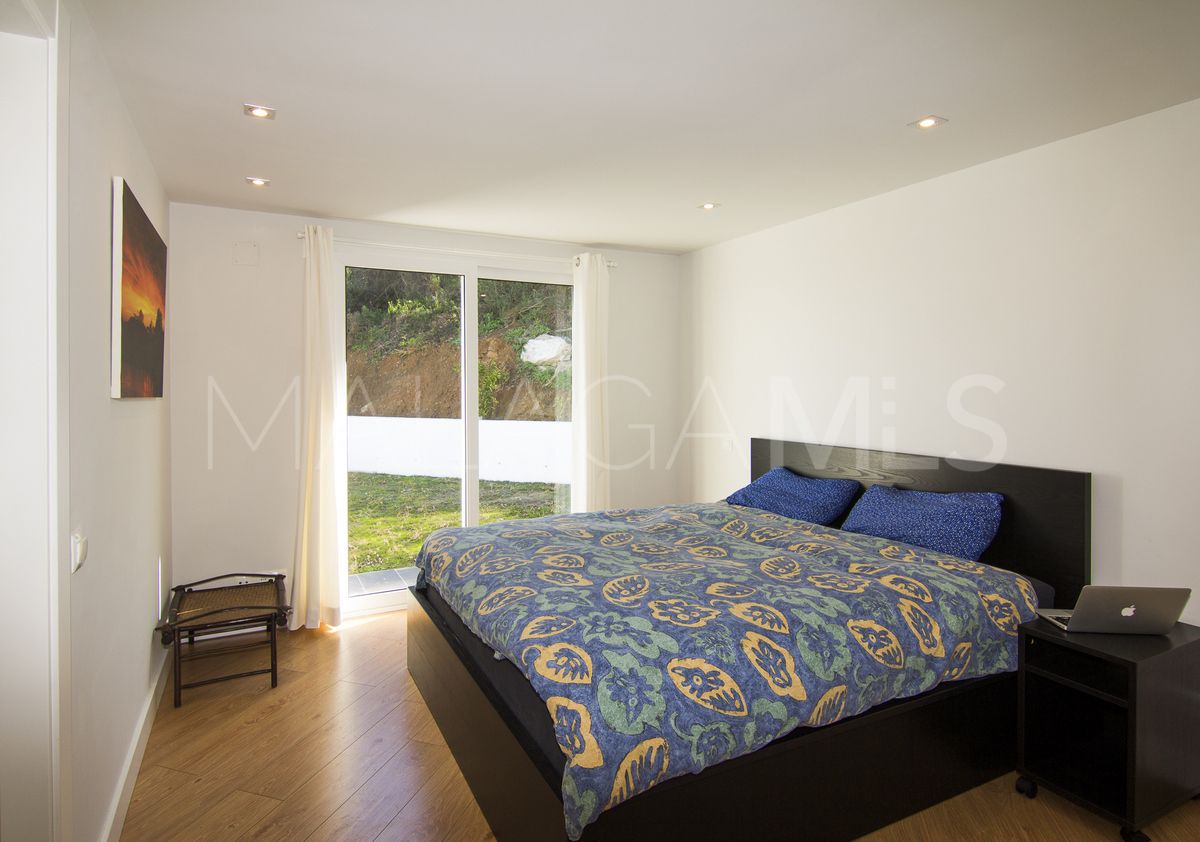 For sale Altos de Elviria villa