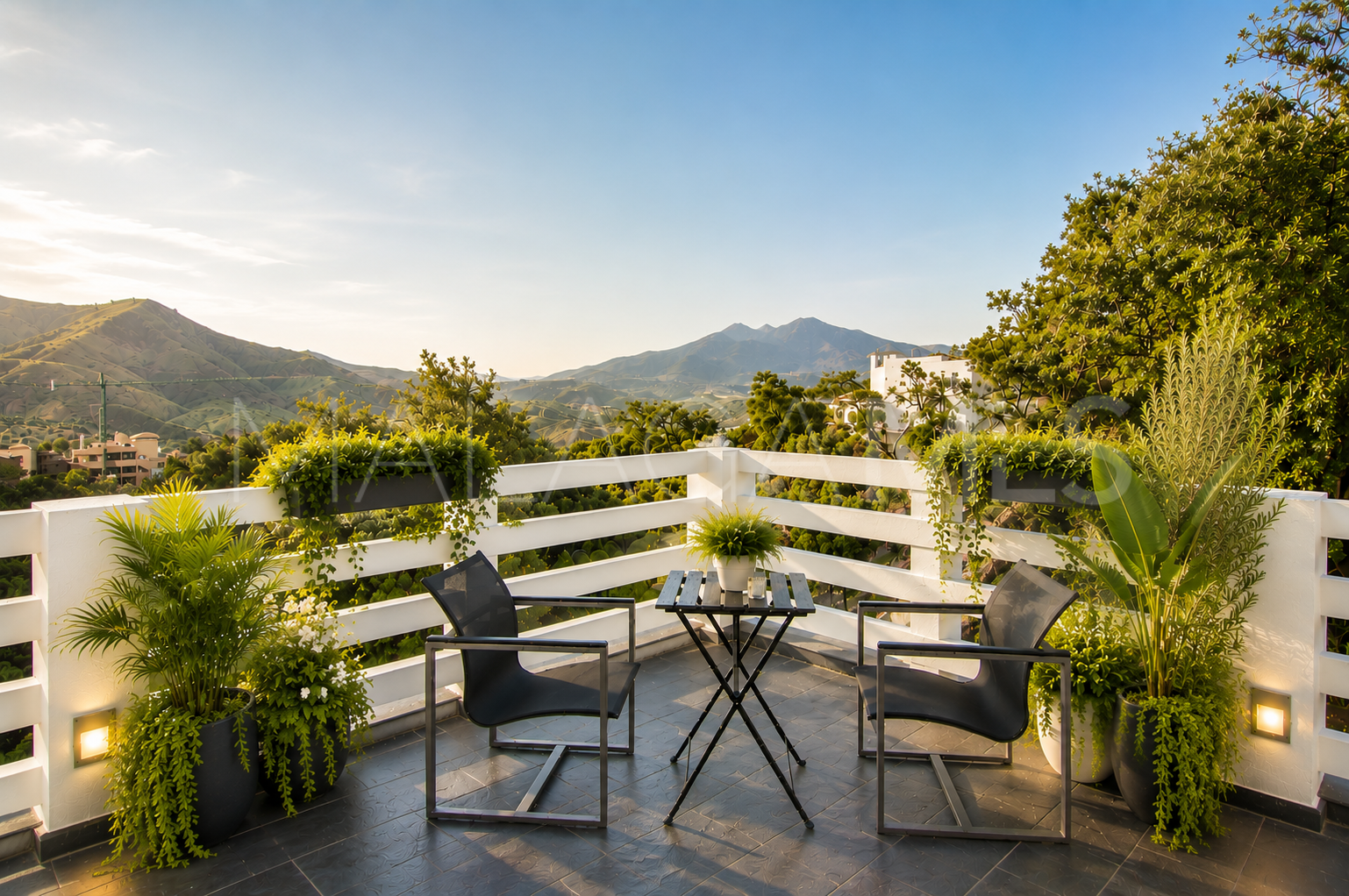 Villa for sale in Altos de Elviria