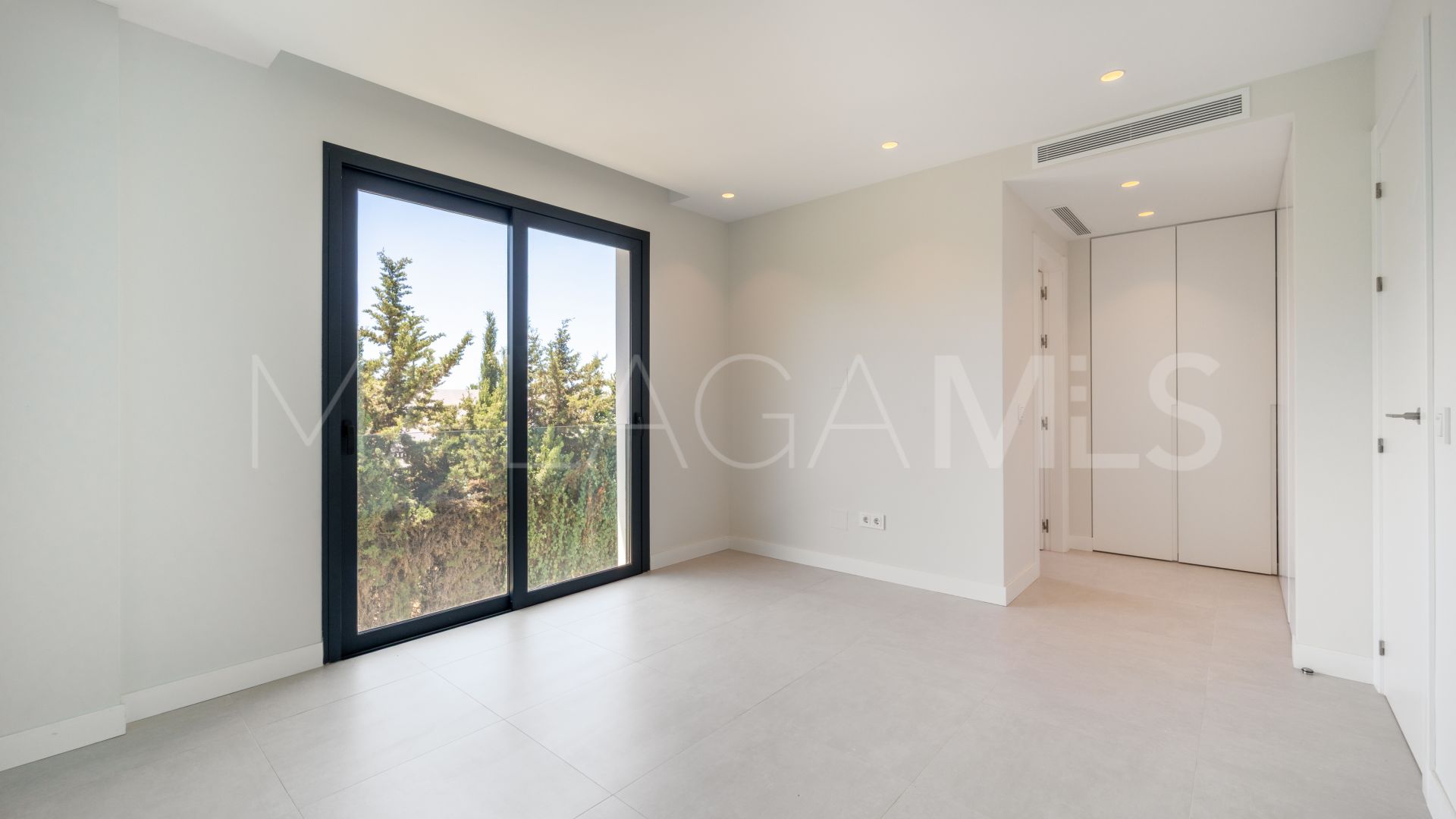 Villa for sale in Nagüeles