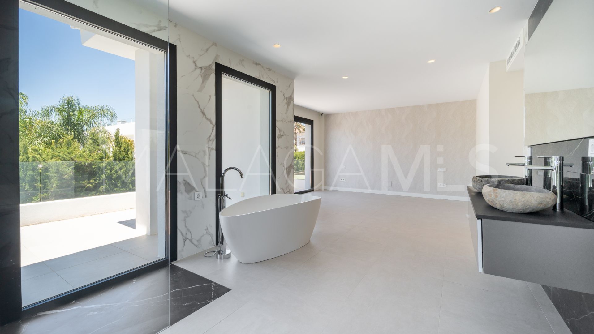 Villa for sale in Nagüeles