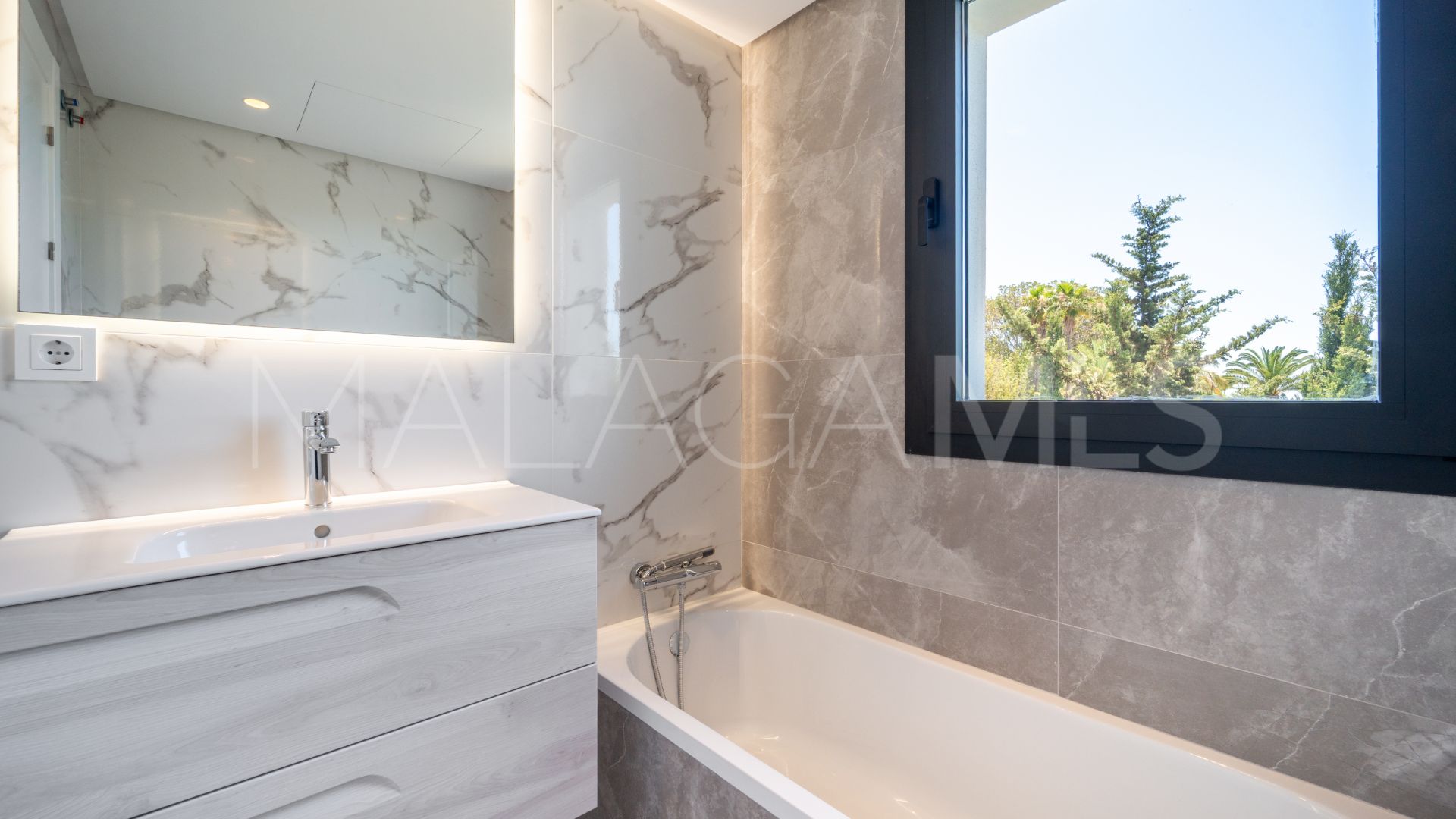 Villa for sale in Nagüeles