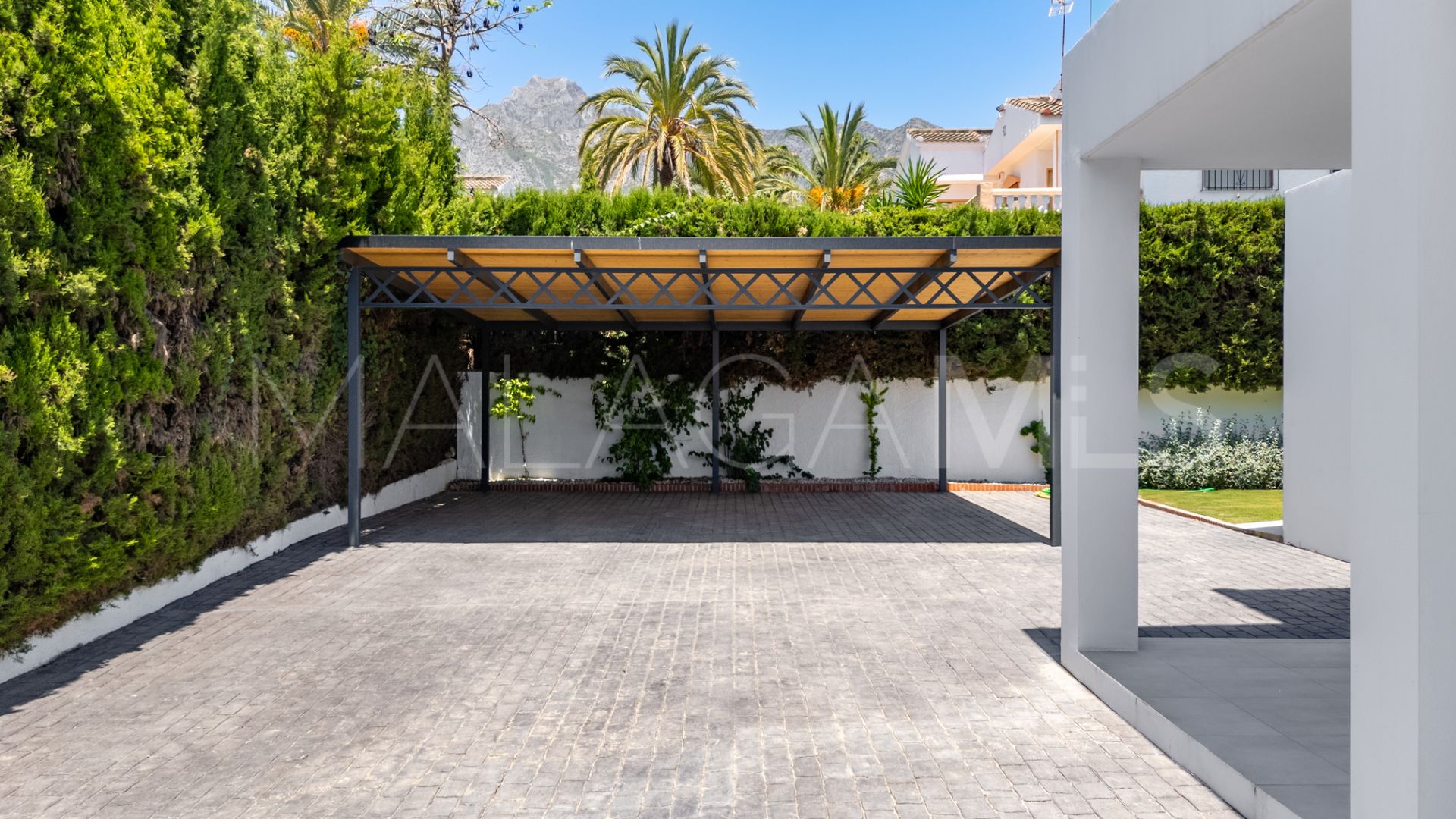Villa for sale in Nagüeles