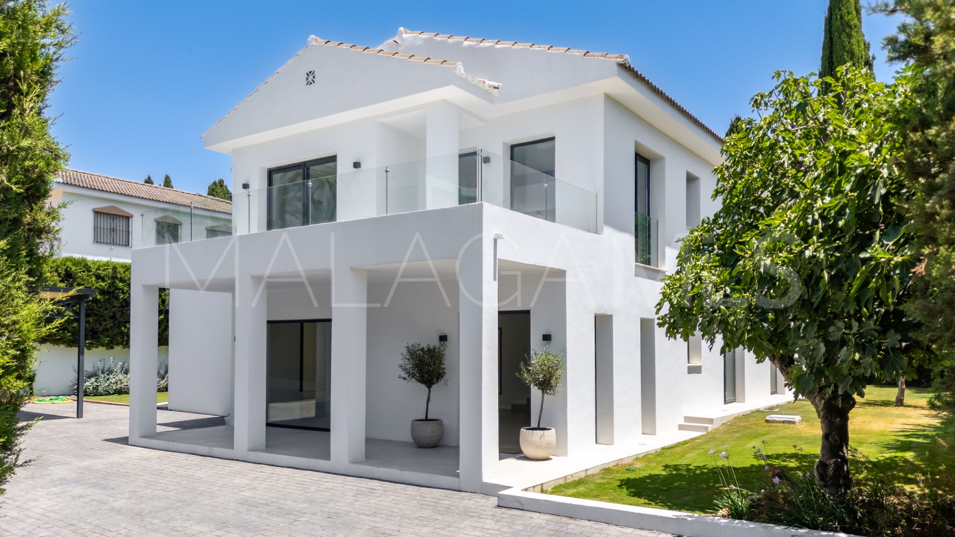 Villa for sale in Nagüeles