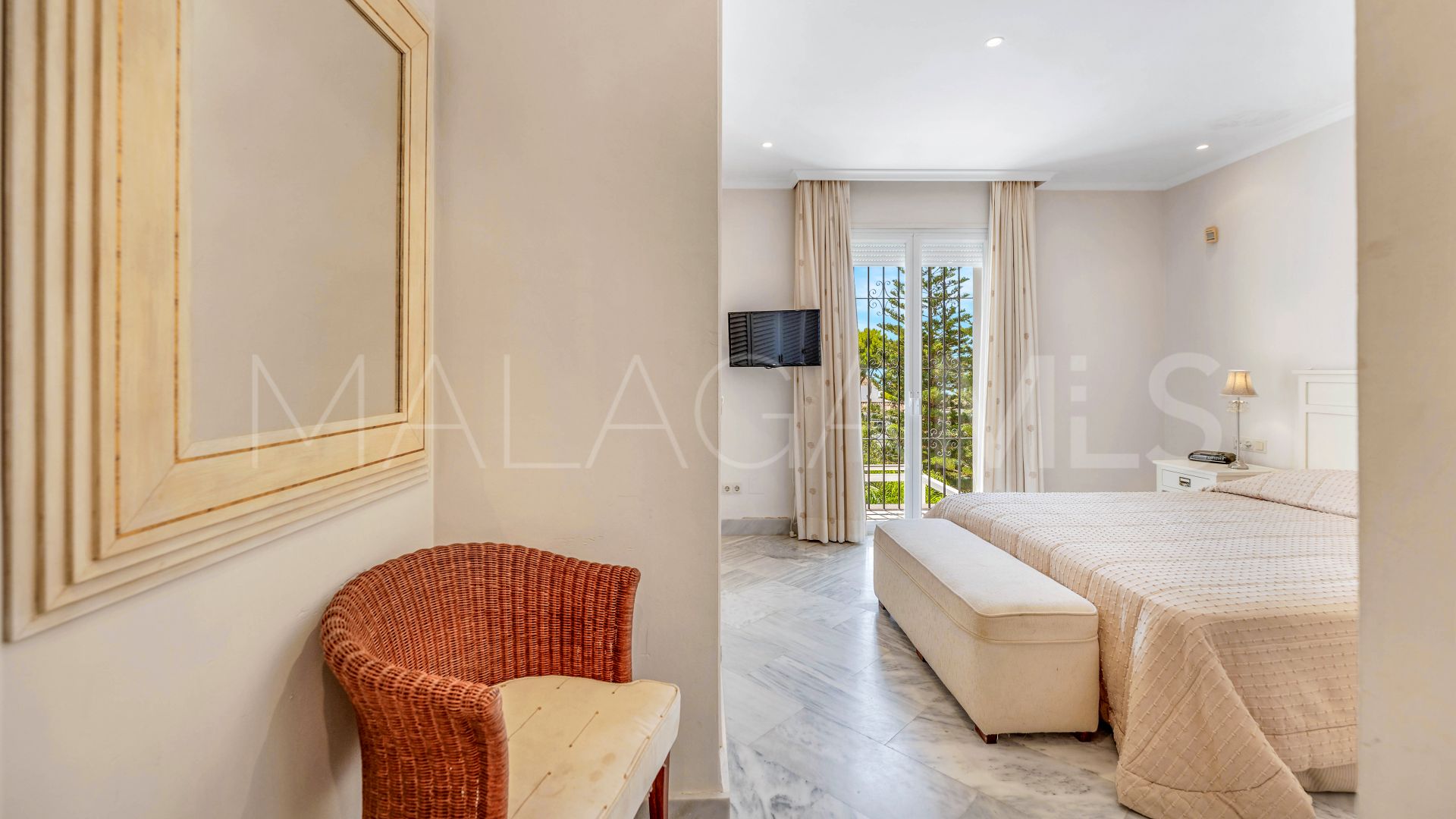 Takvåning for sale in Elviria