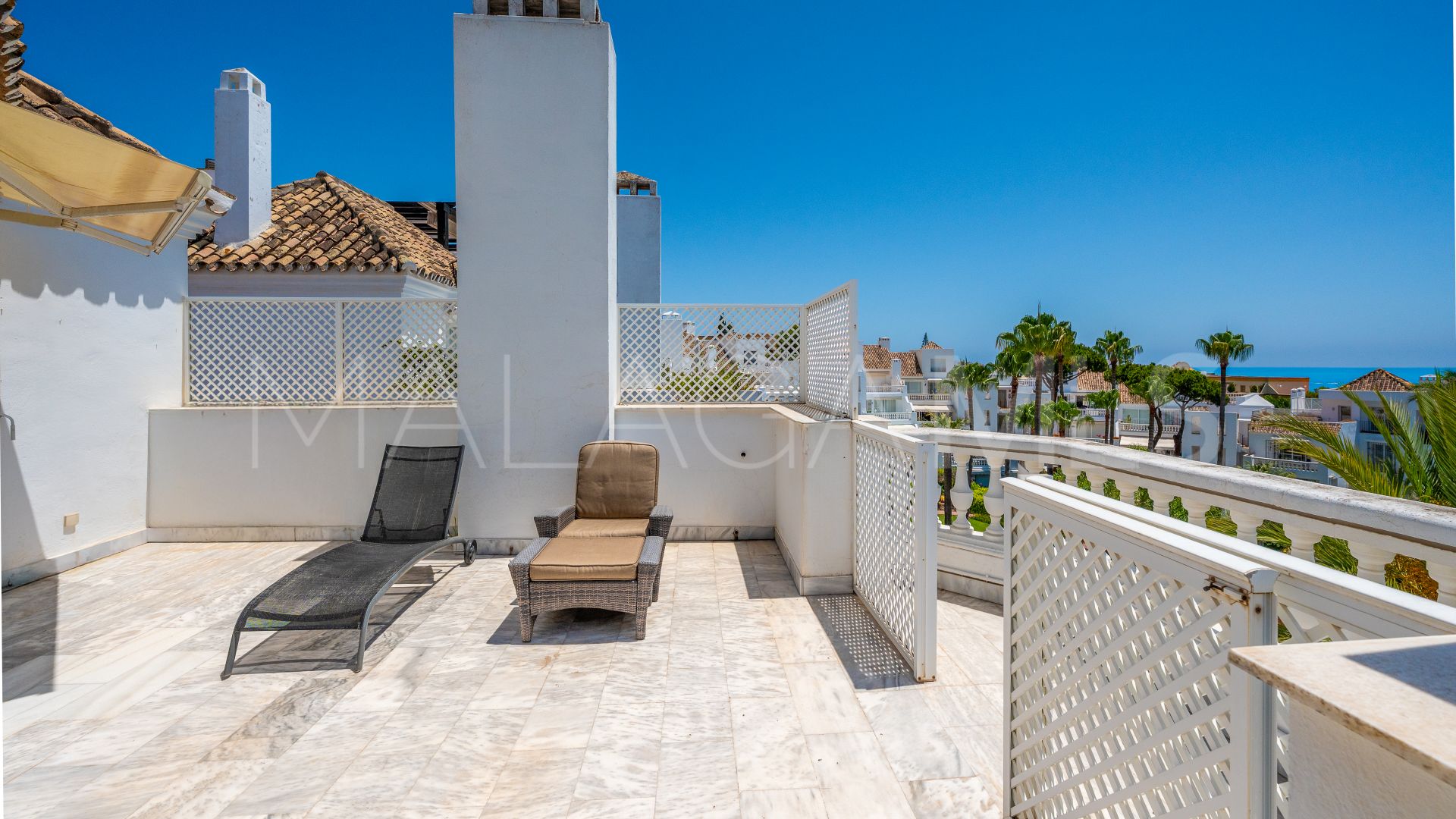 Takvåning for sale in Elviria
