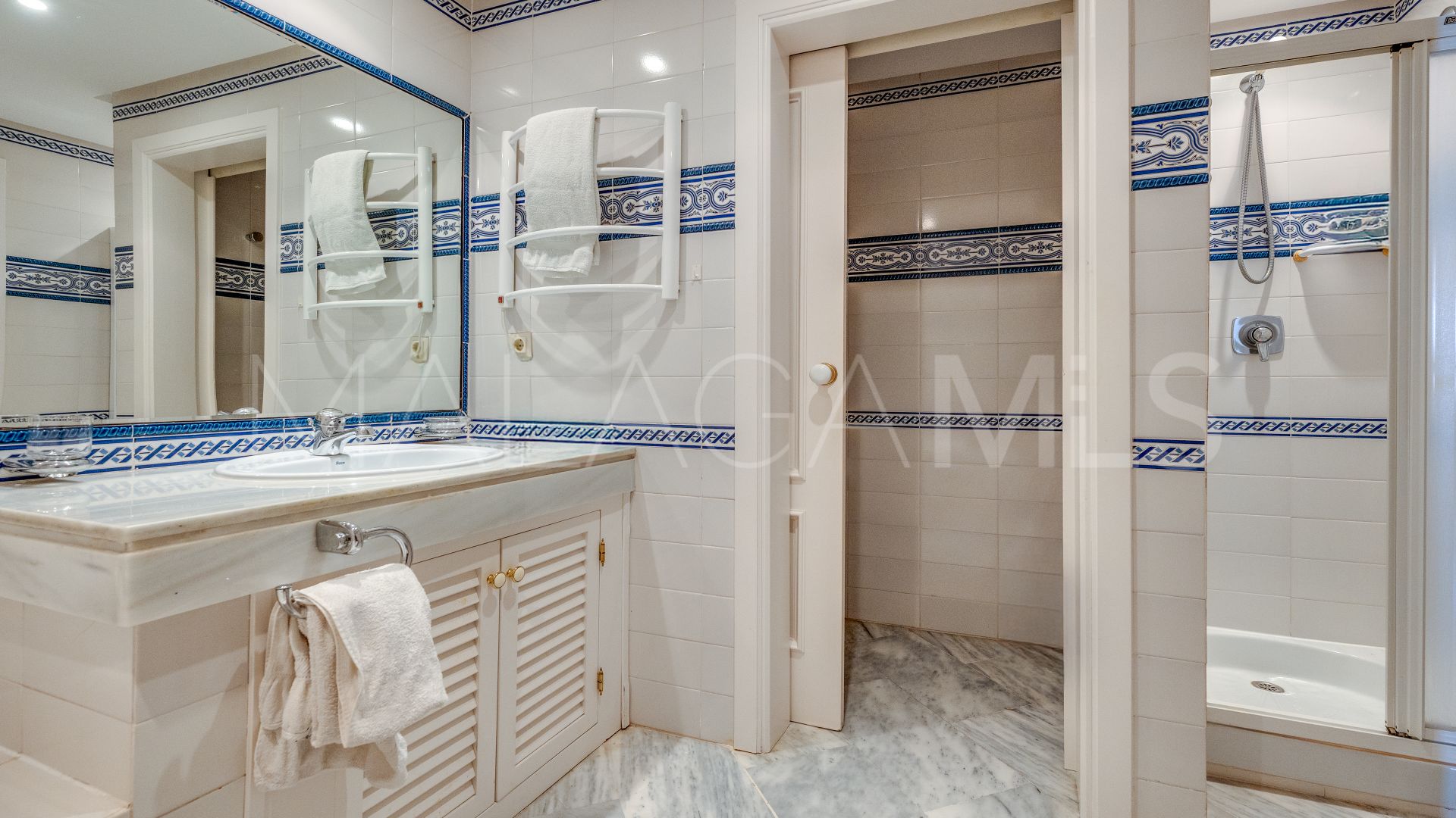 Takvåning for sale in Elviria