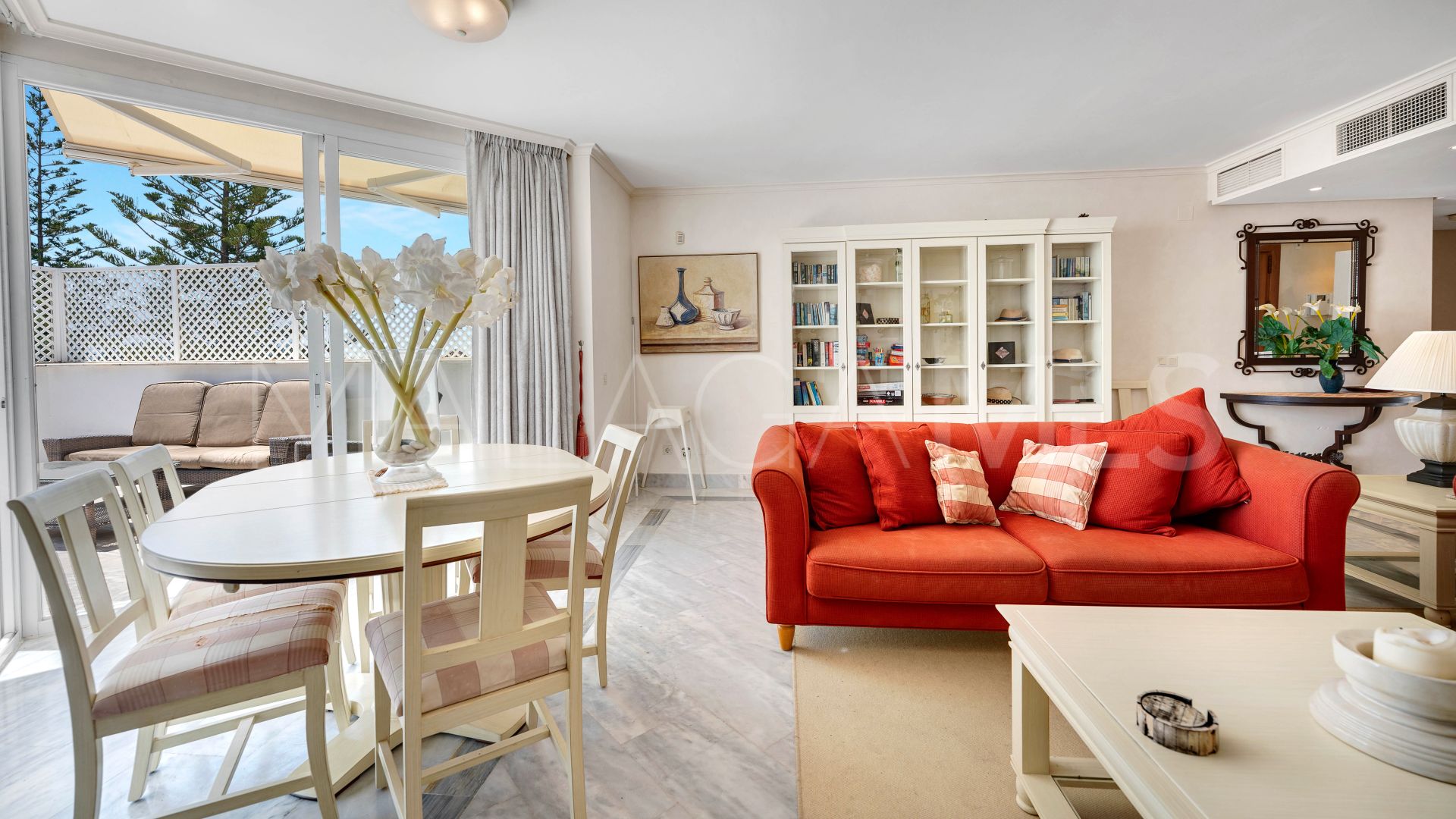 Takvåning for sale in Elviria