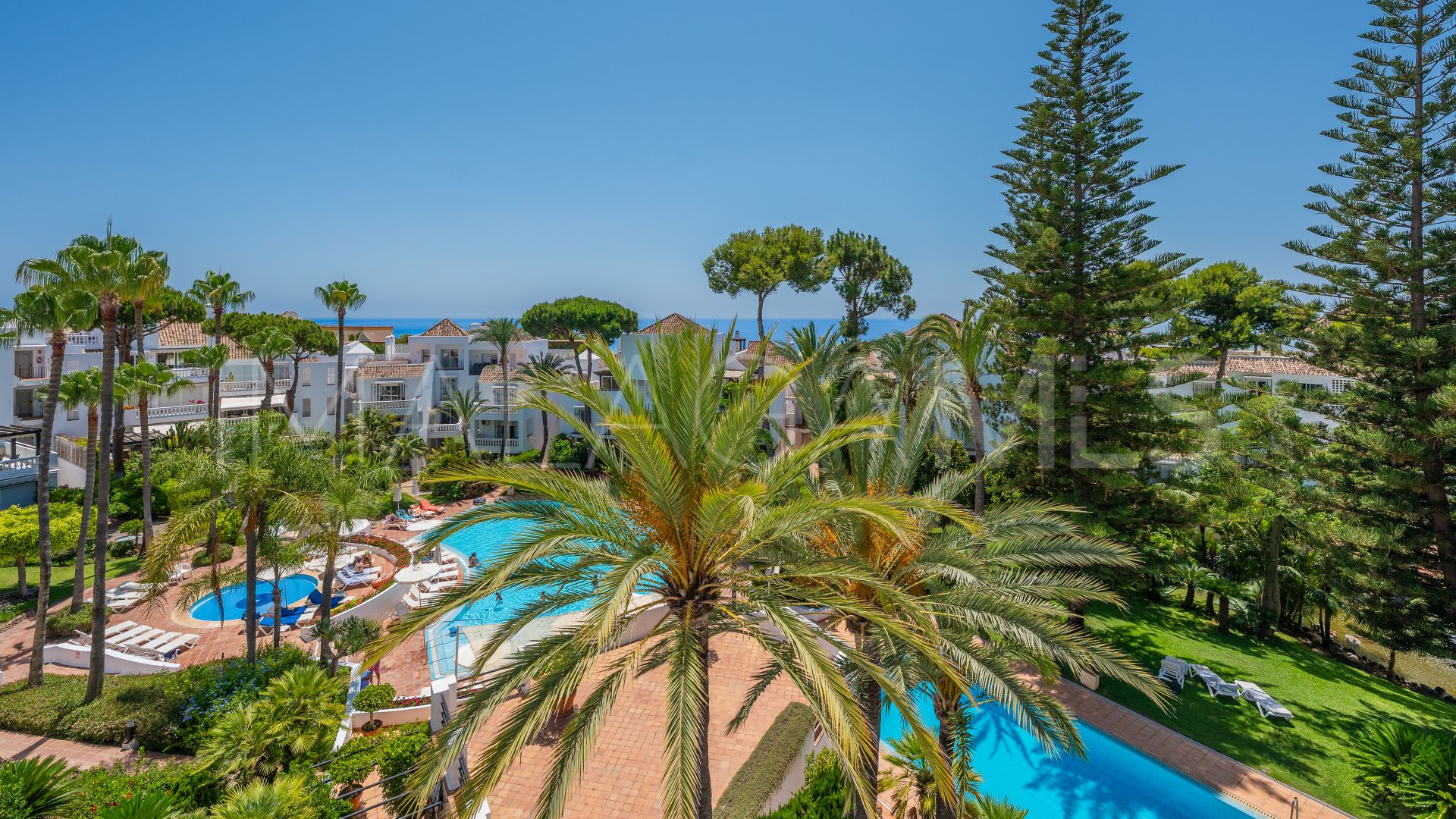 Takvåning for sale in Elviria