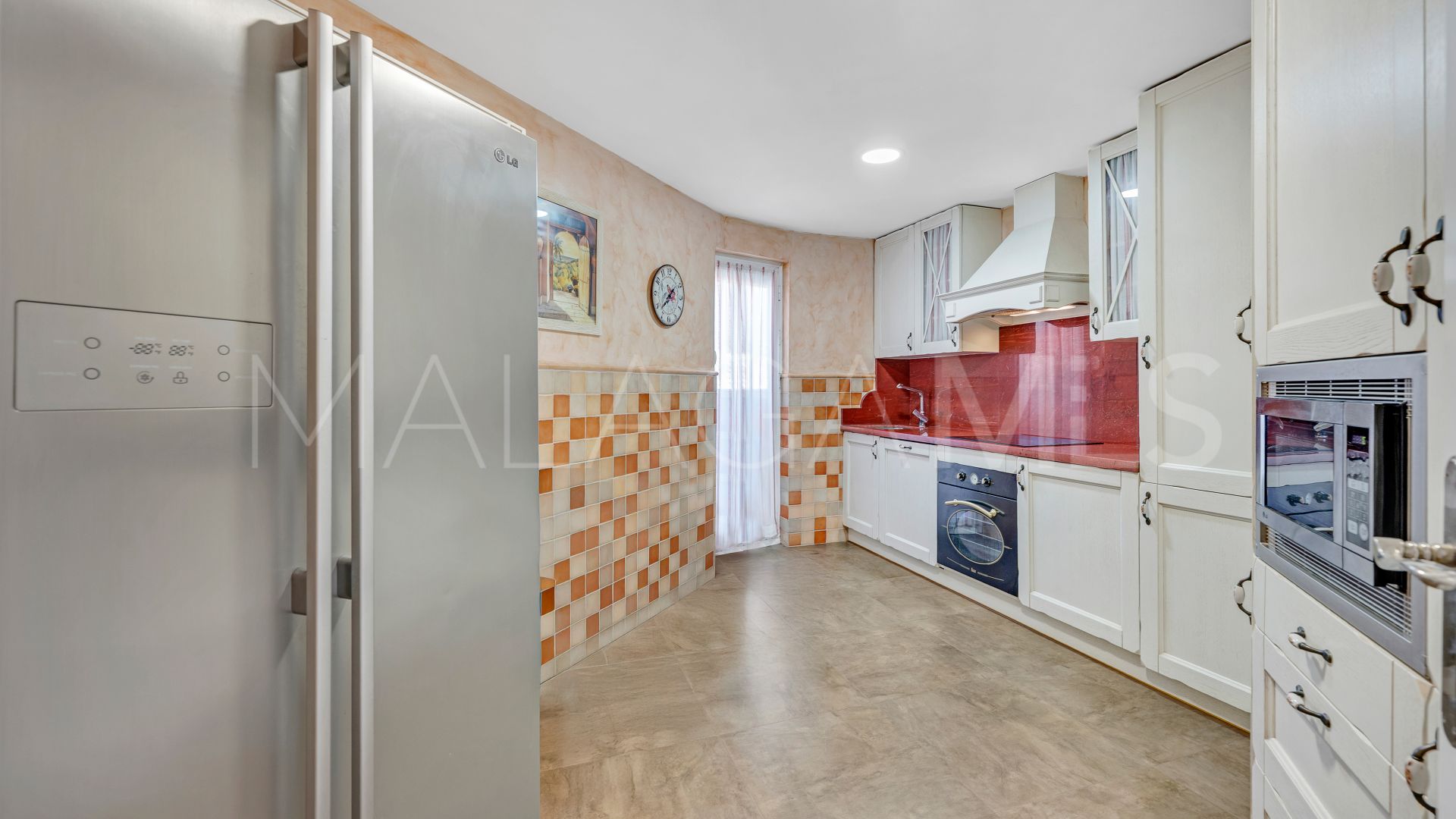 Buy Ático in Beach Side Golden Mile