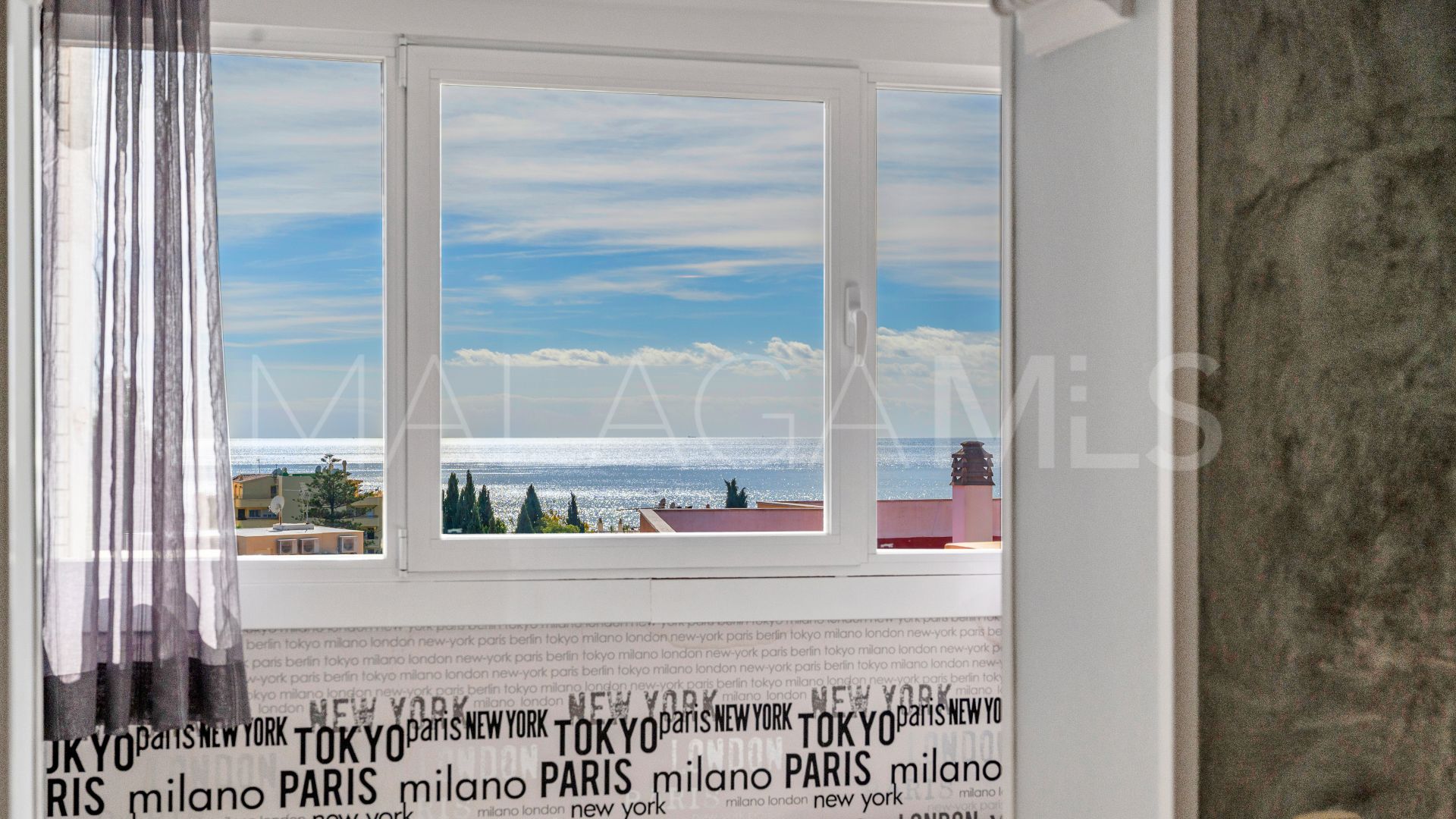 Buy Ático in Beach Side Golden Mile