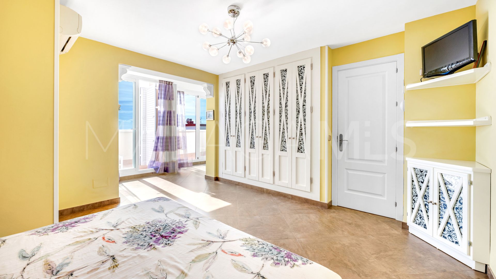 Buy Ático in Beach Side Golden Mile