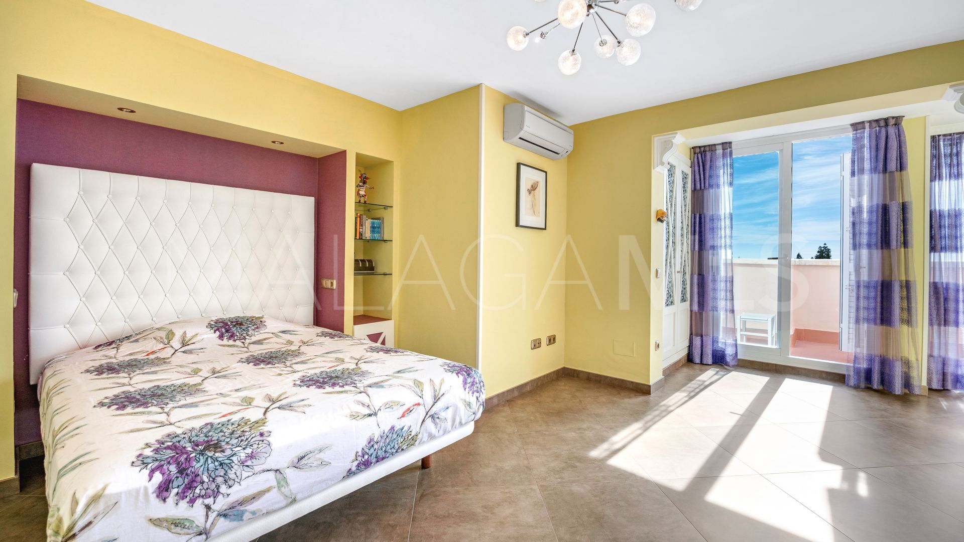 Buy Ático in Beach Side Golden Mile