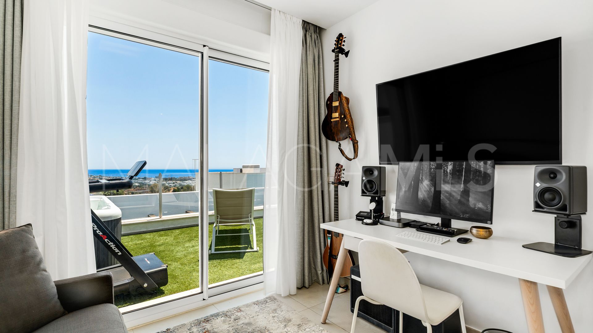 Se vende Ático with 3 bedrooms in Los Altos de los Monteros