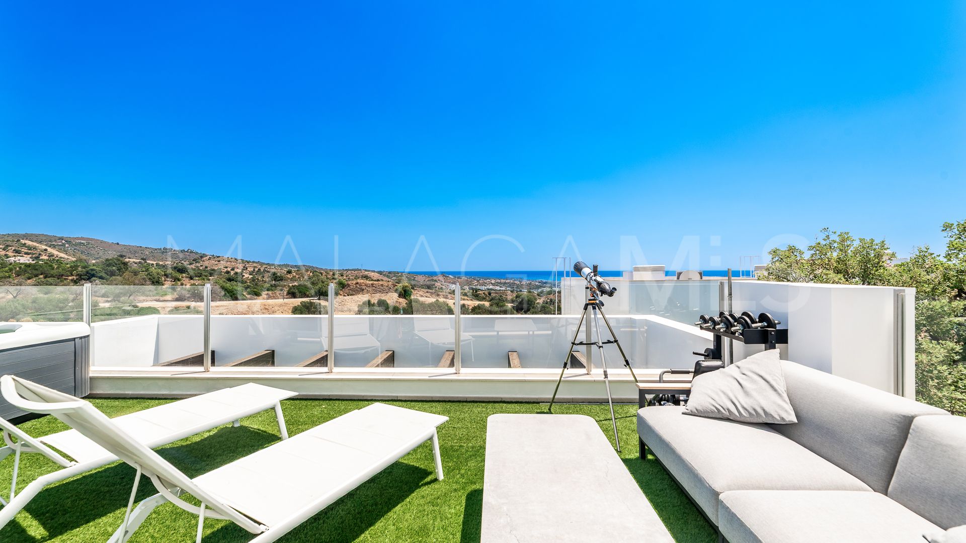 Se vende Ático with 3 bedrooms in Los Altos de los Monteros
