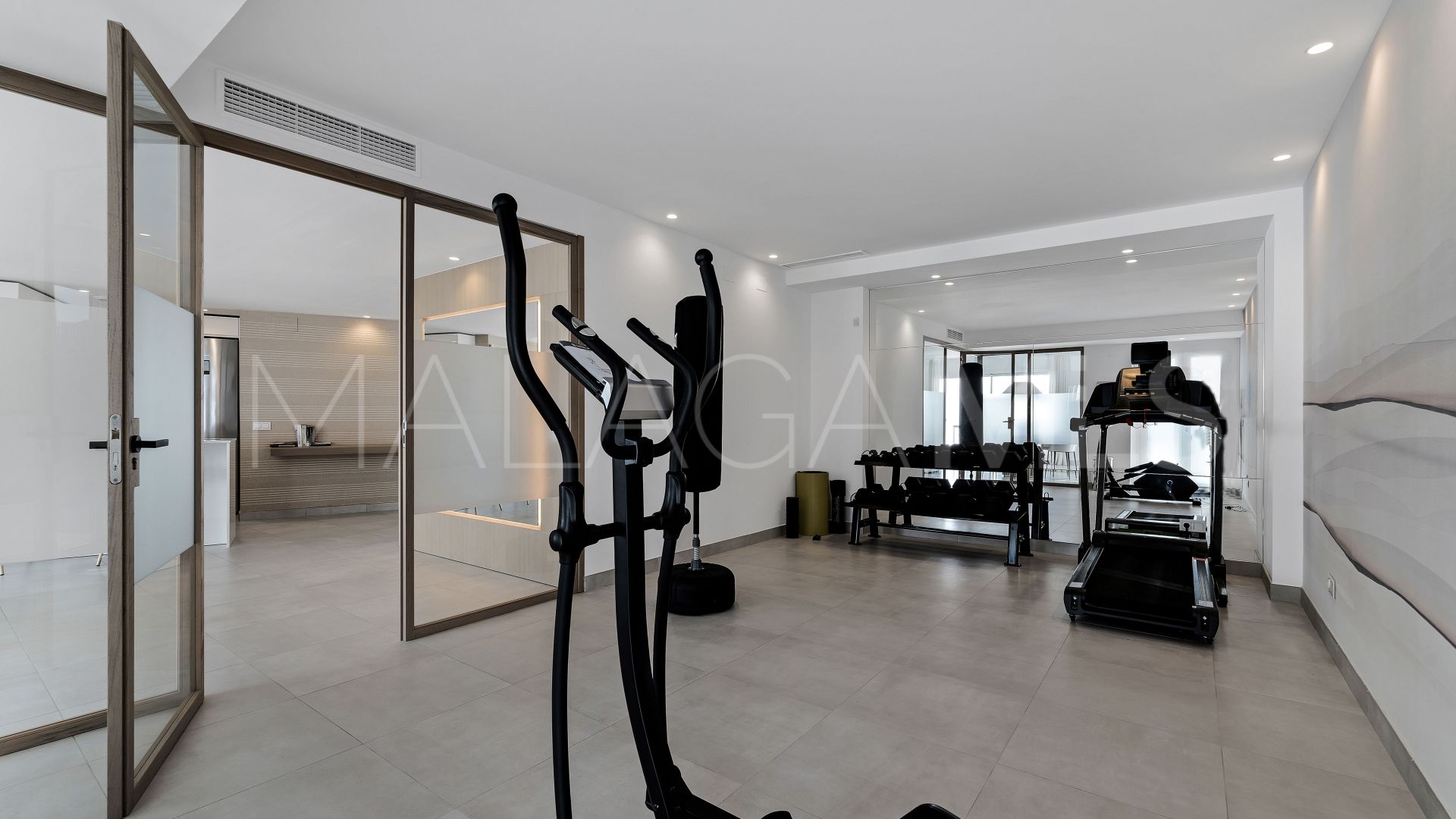 Se vende Ático with 3 bedrooms in Los Altos de los Monteros