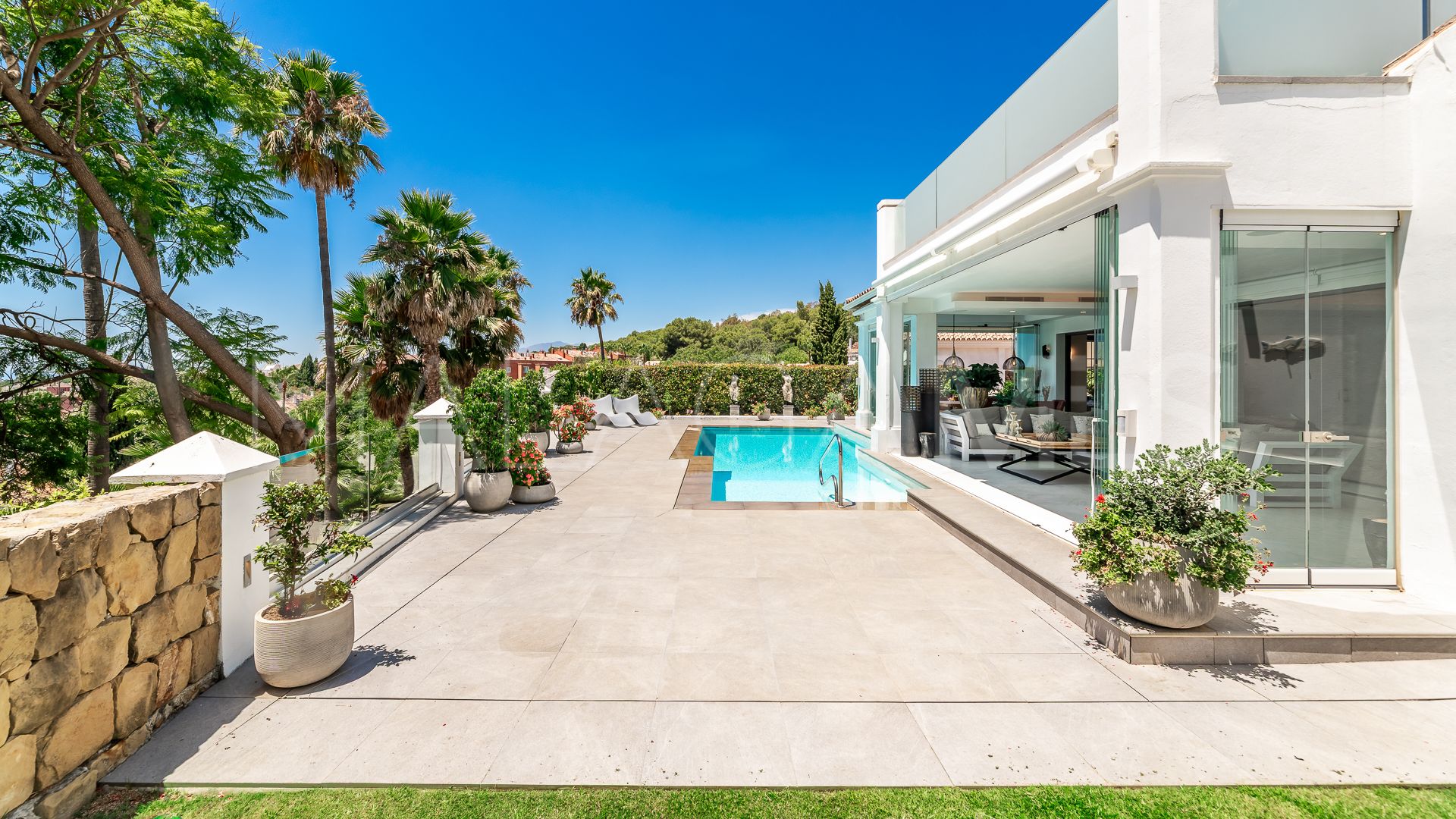 Villa for sale de 4 bedrooms in Nagüeles