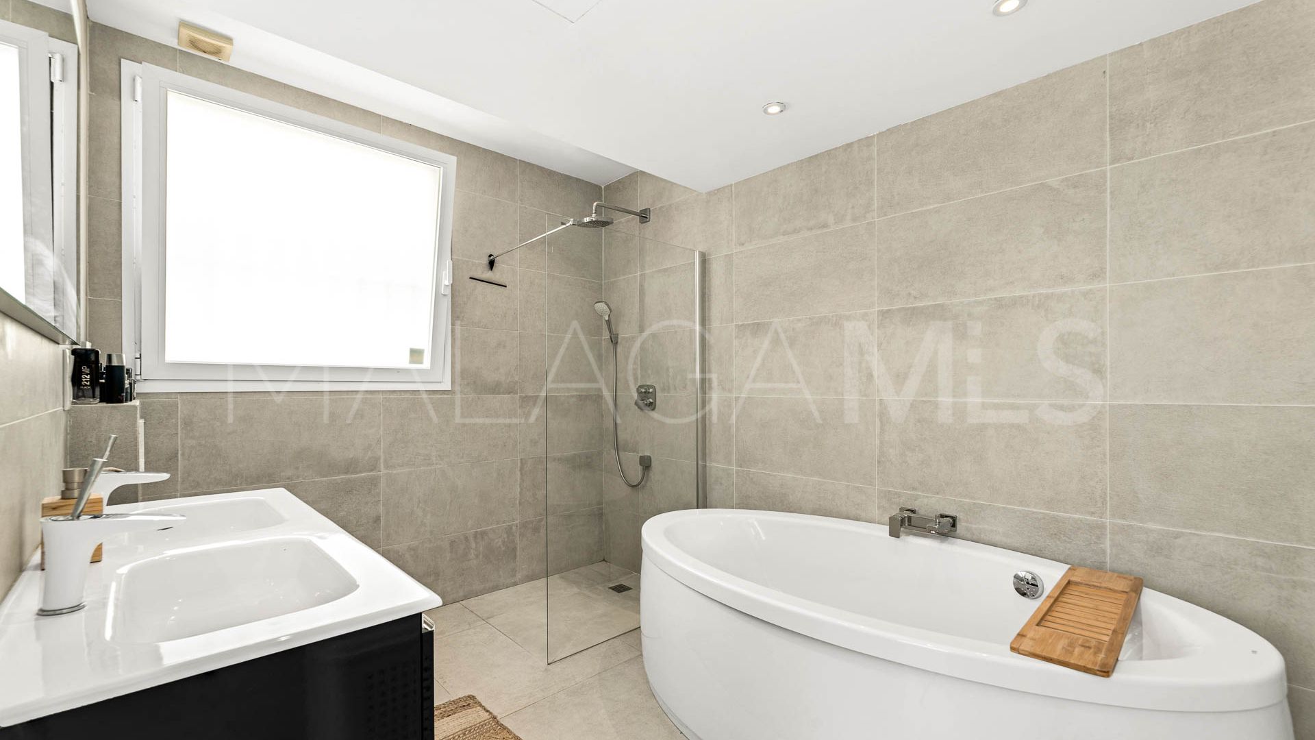 For sale house in Marbesa