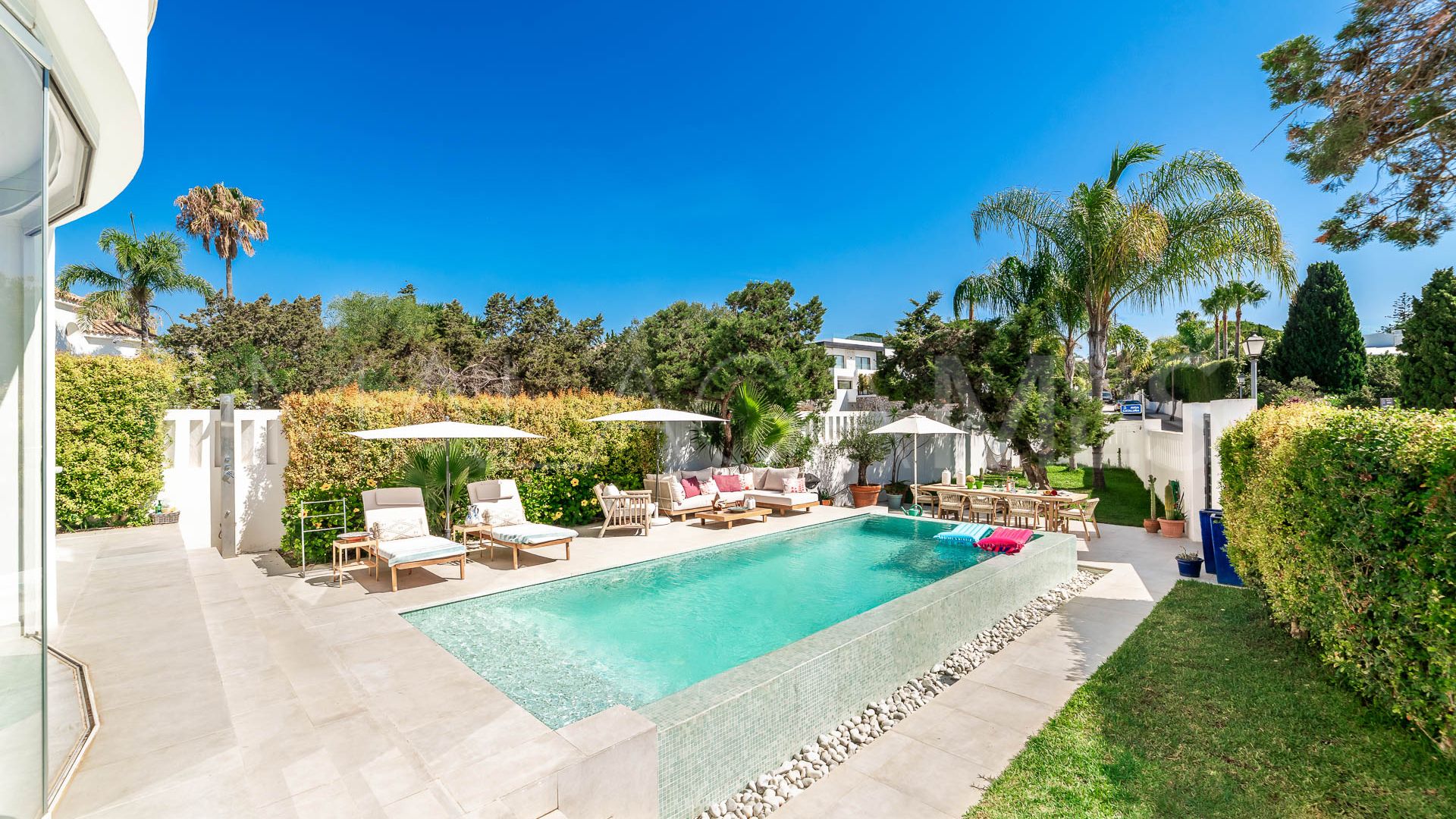 For sale house in Marbesa