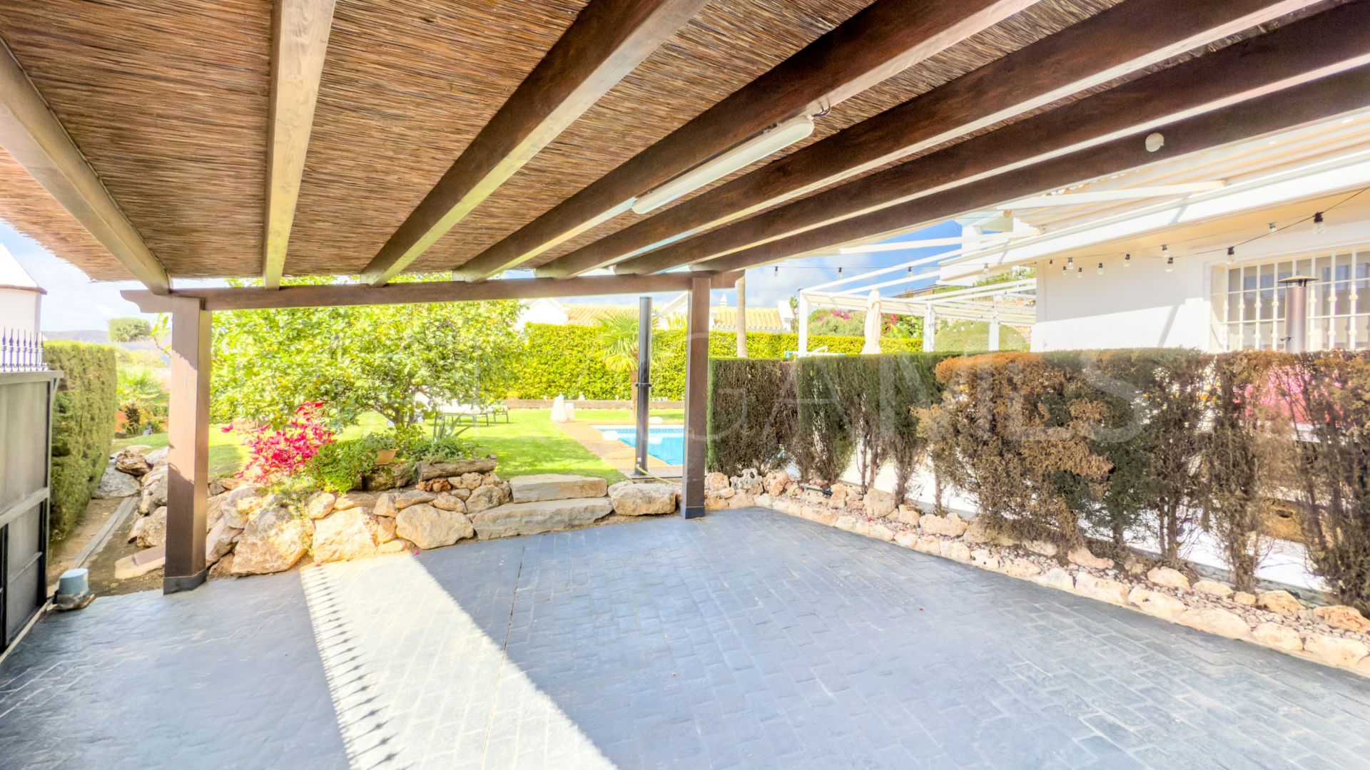 4 bedrooms house for sale in Istan