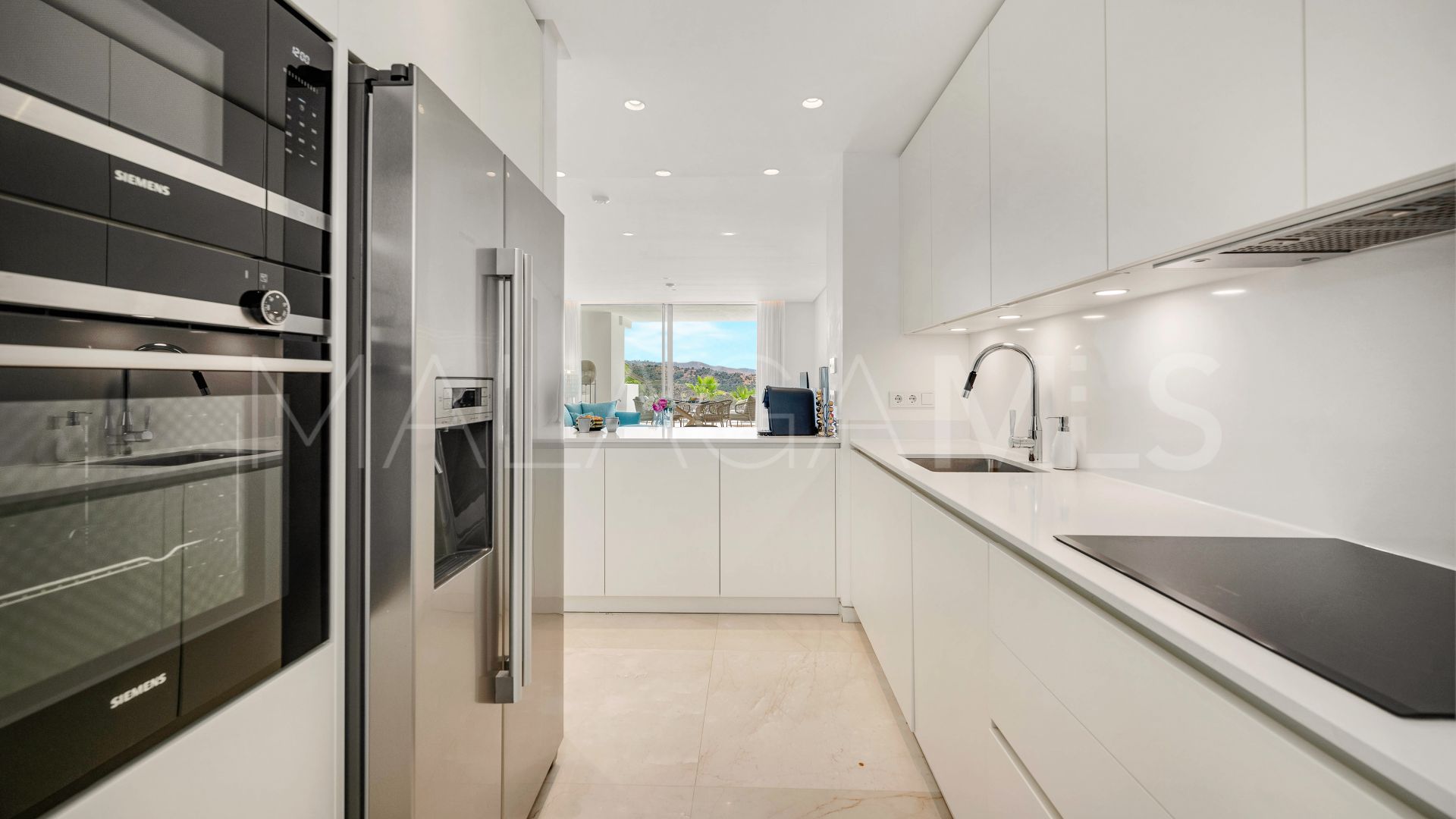 Appartement rez de chaussée for sale in Ojen