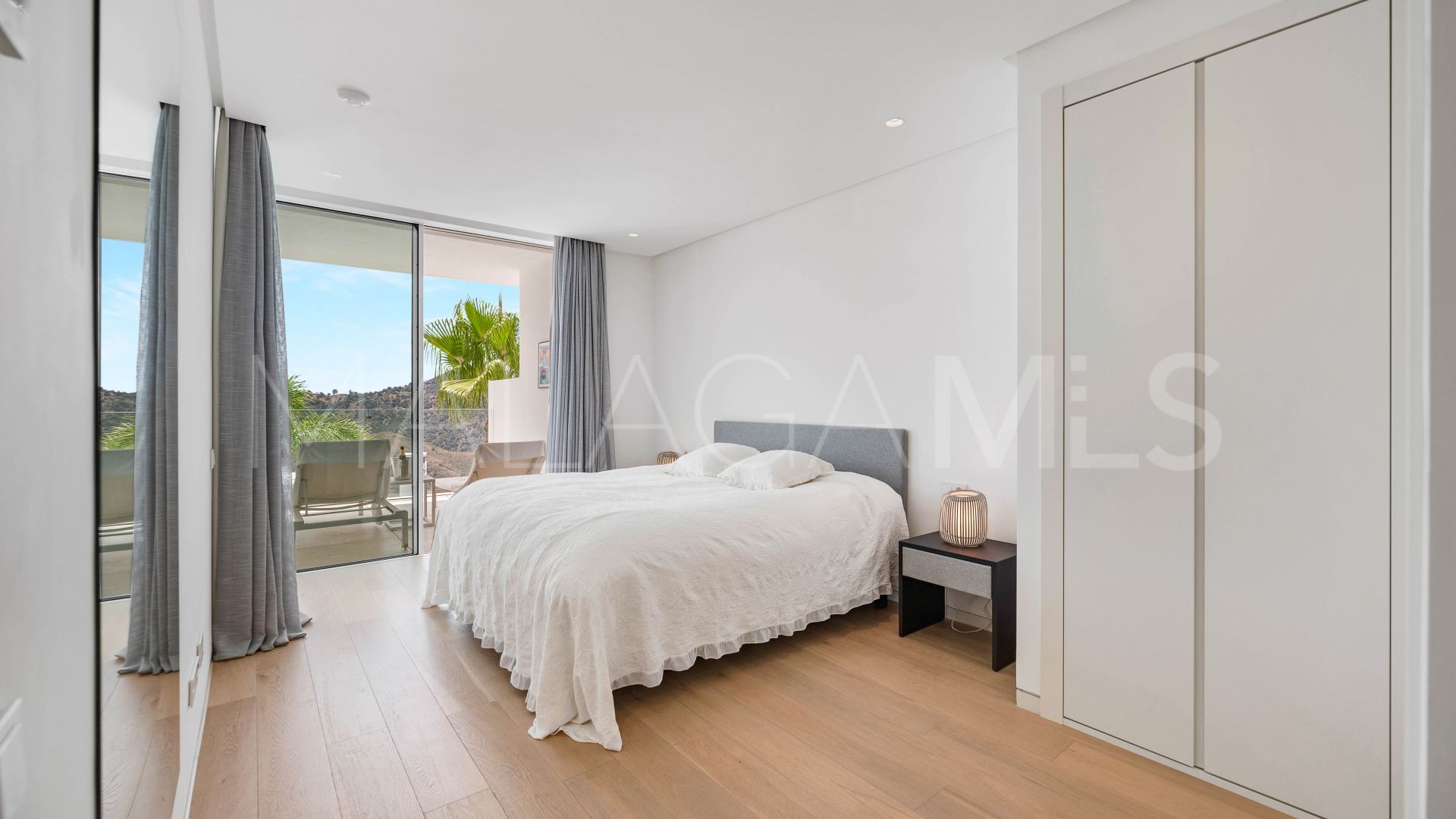 Appartement rez de chaussée for sale in Ojen