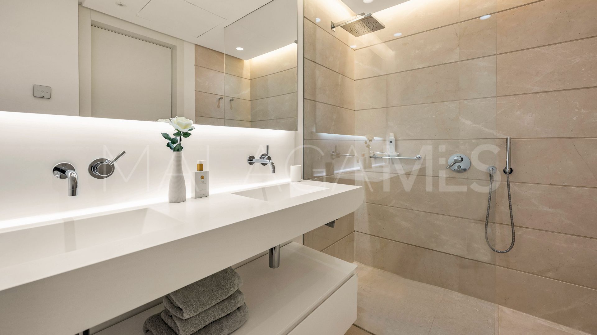 Appartement rez de chaussée for sale in Ojen