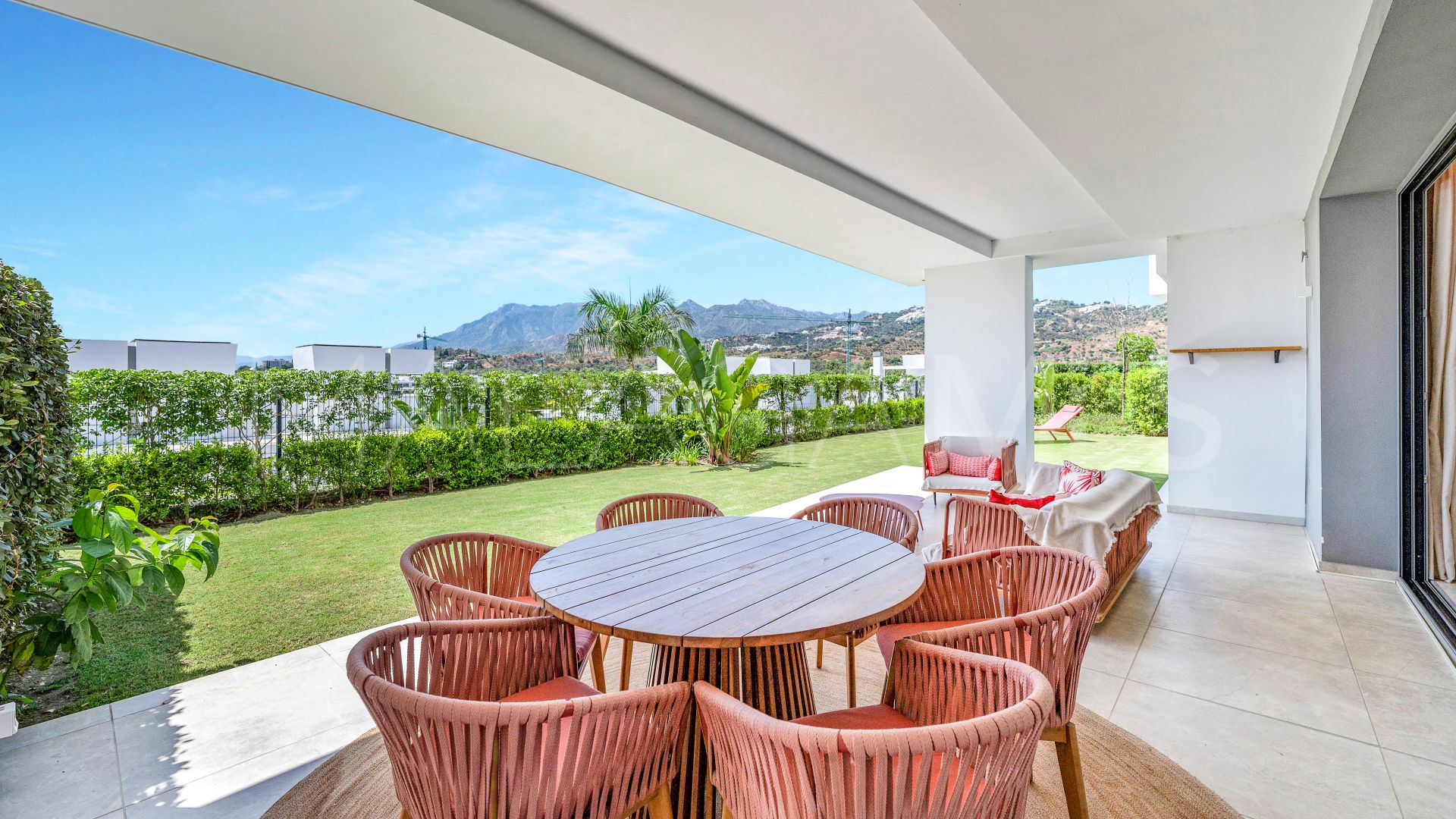 3 bedrooms ground floor apartment for sale in Los Monteros