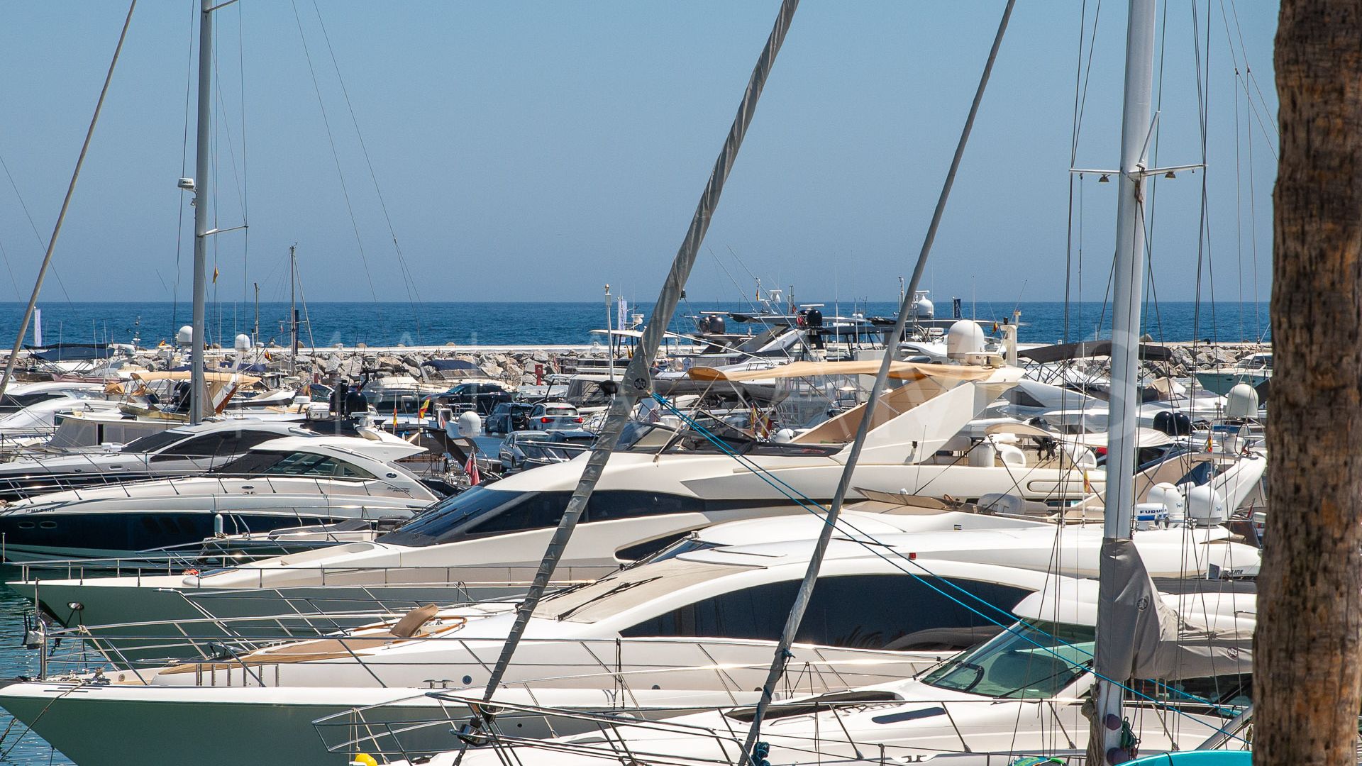 Appartement for sale in Marbella - Puerto Banus