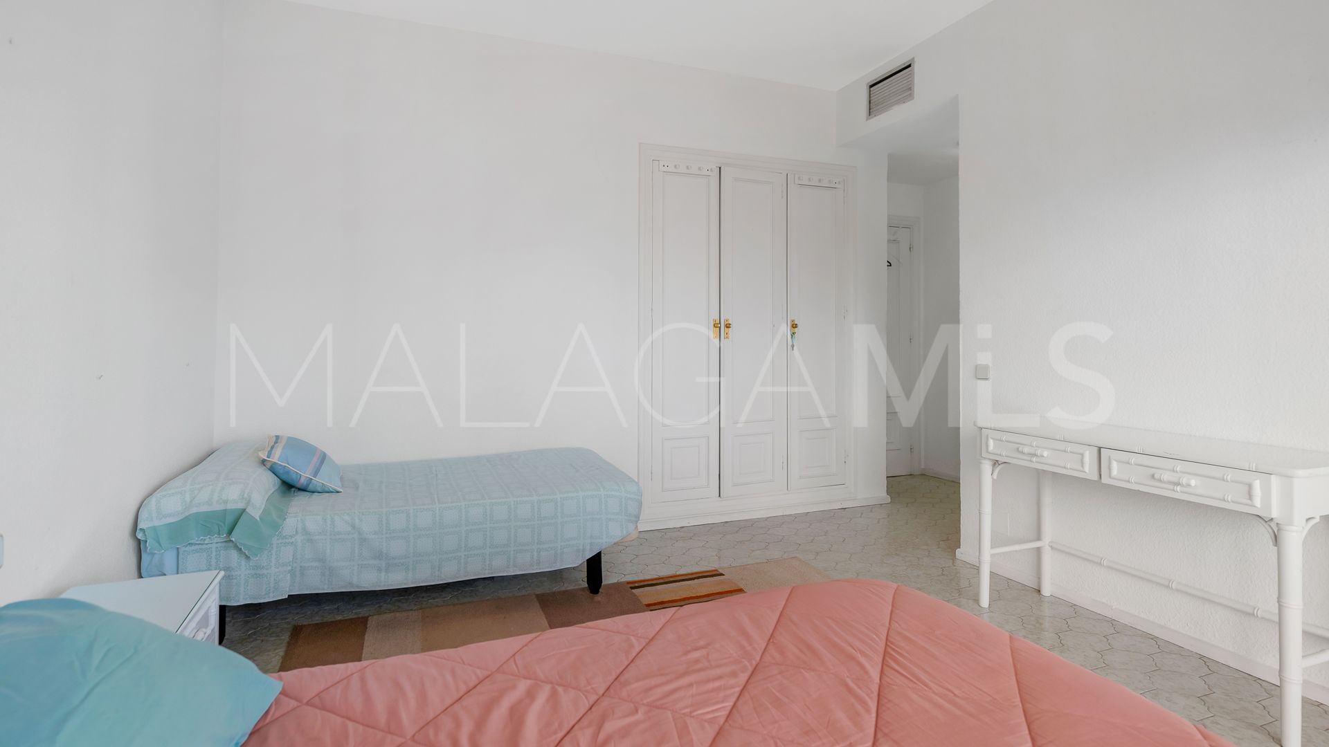 Wohnung for sale in Marbella - Puerto Banus
