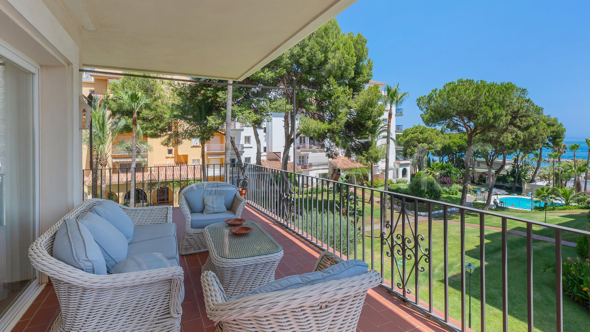Wohnung for sale in Marbella - Puerto Banus