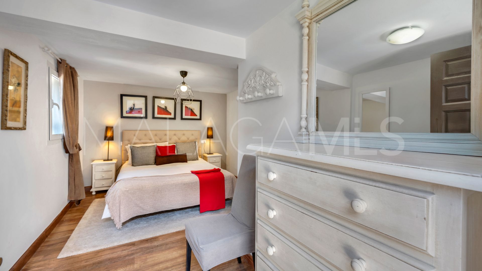 Villa for sale with 6 bedrooms in Rio Real
